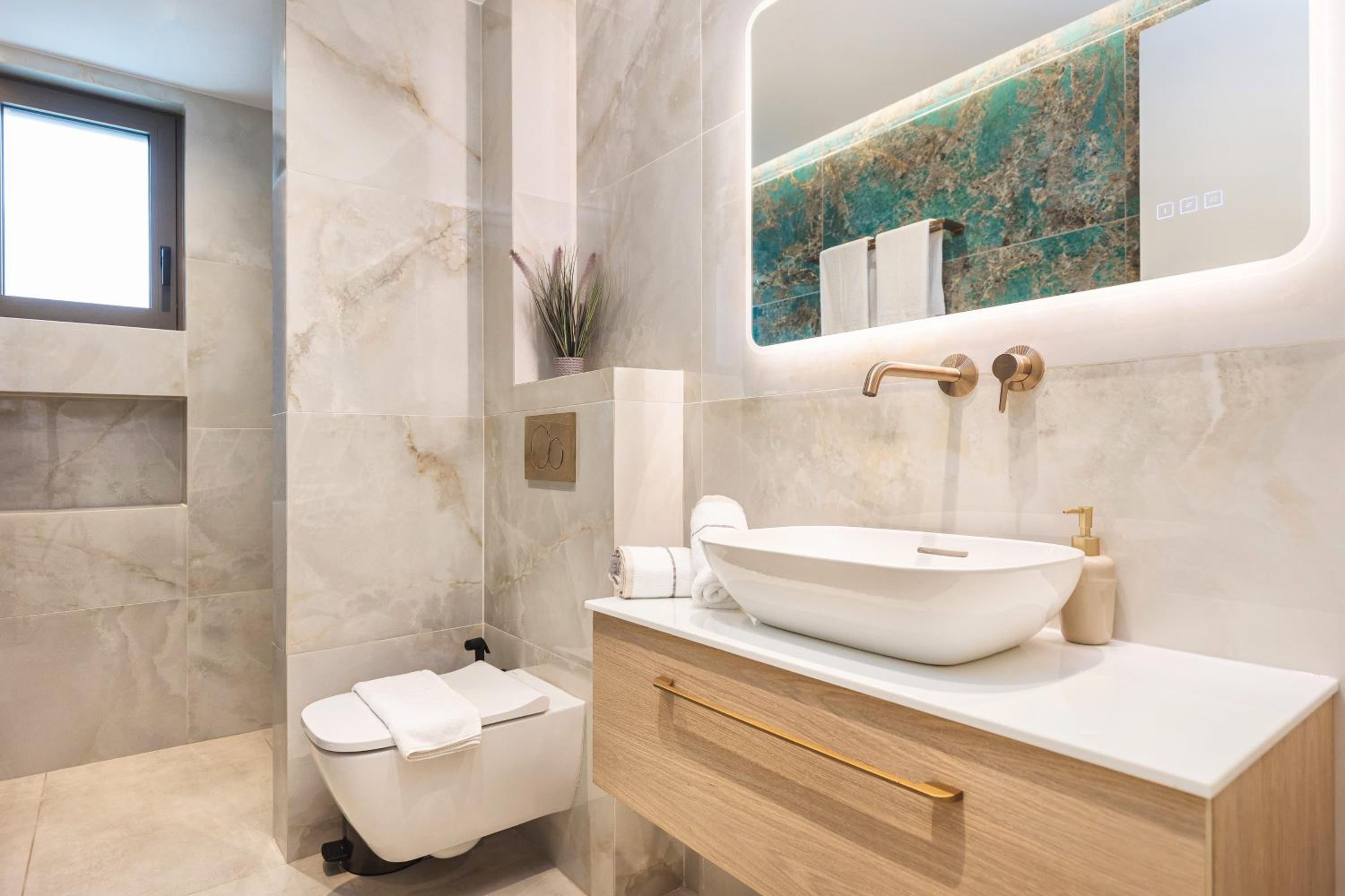 Mamfredas Luxury Residence