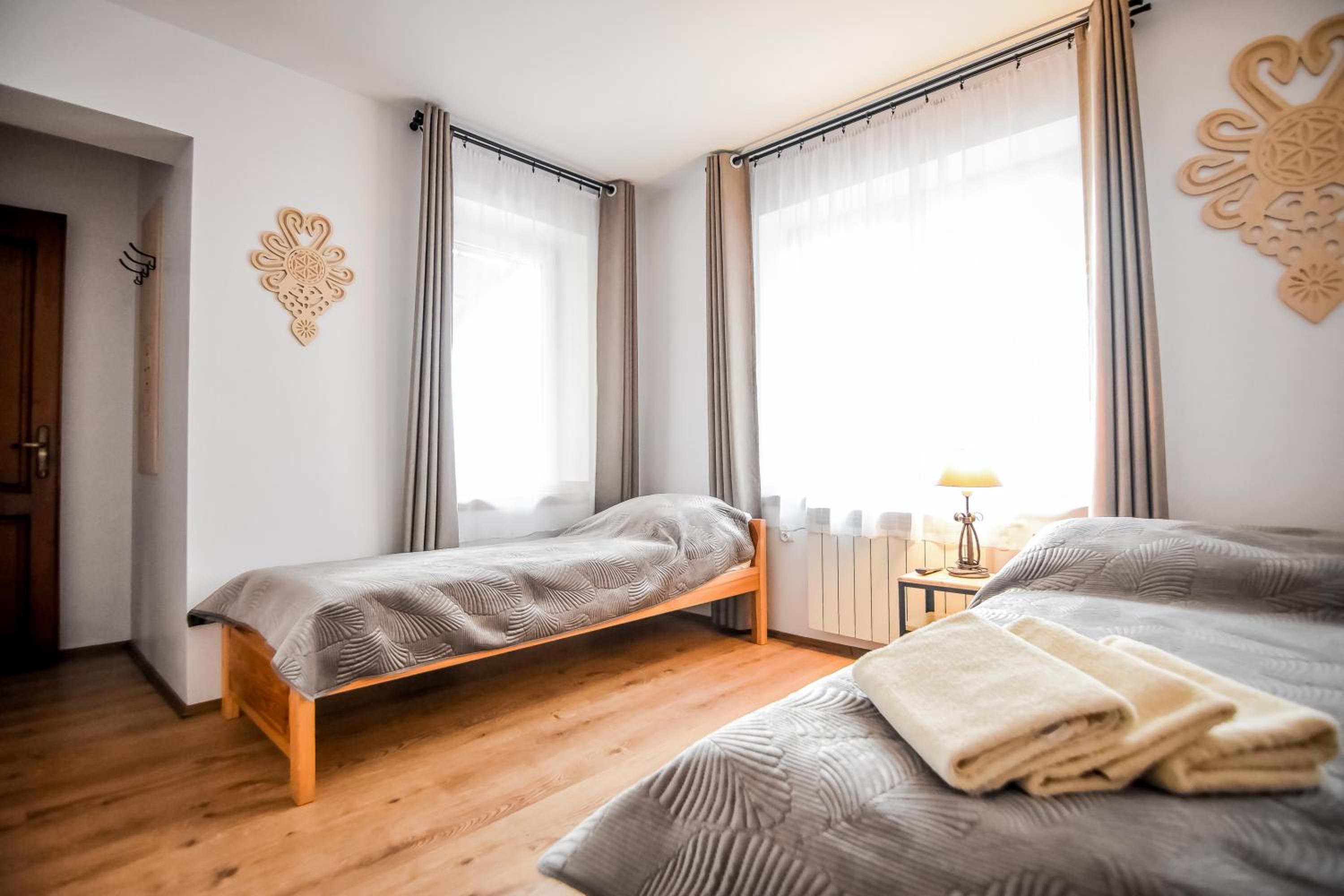 Photo 33