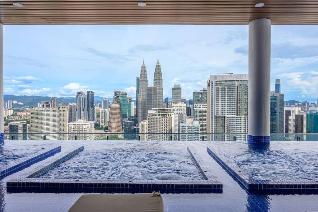 CL24B 2-3pax KLCC Apartment