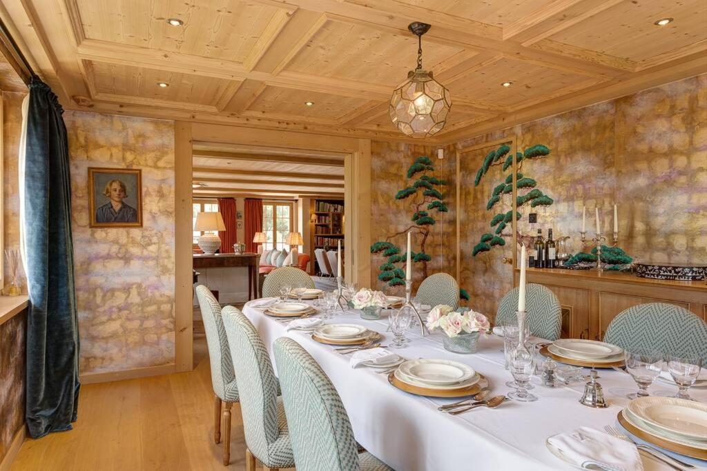 Luxury Chalet in Rougemont, 5 bedrooms & sauna