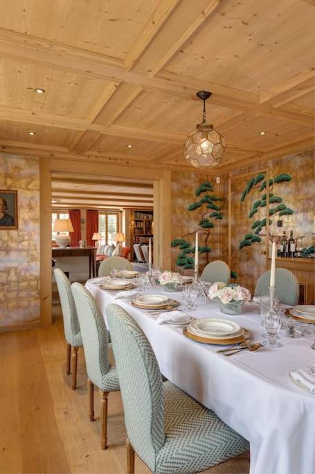 Luxury Chalet in Rougemont, 5 bedrooms & sauna