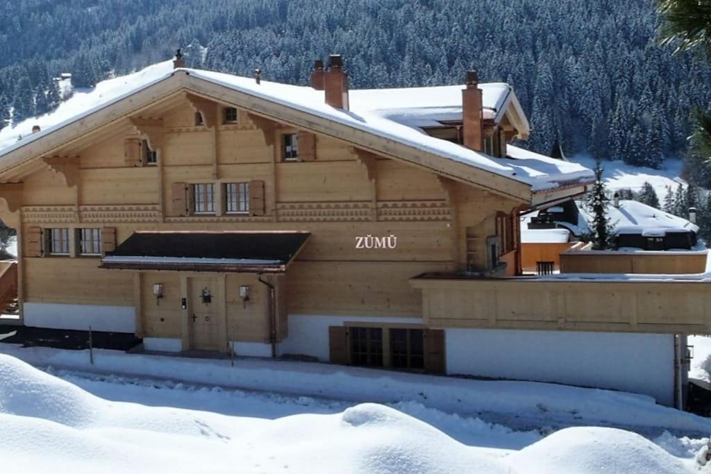 Luxury Chalet in Rougemont, 5 bedrooms & sauna
