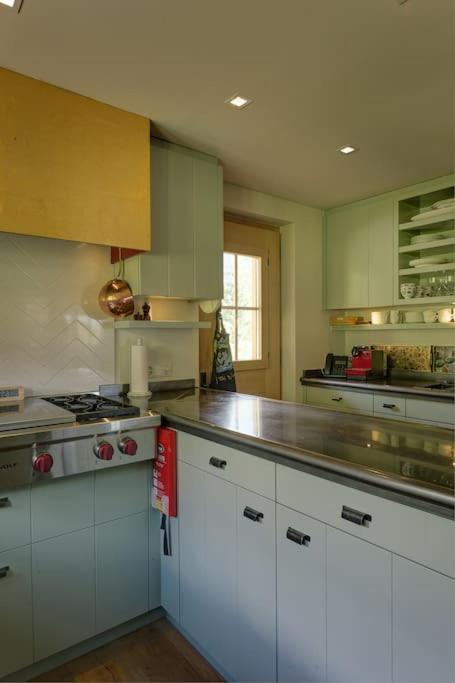 Luxury Chalet in Rougemont, 5 bedrooms & sauna