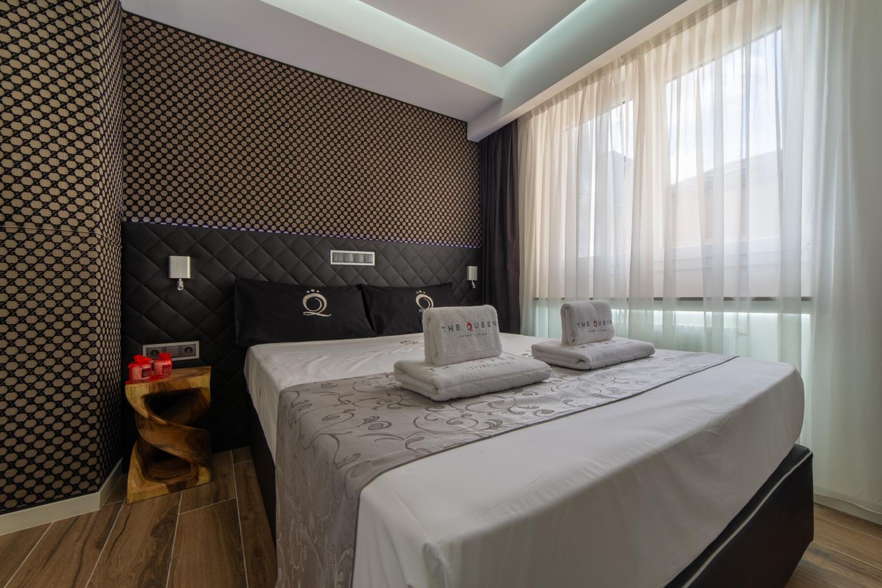 The Queen Luxury Apartments - Villa Carlotta