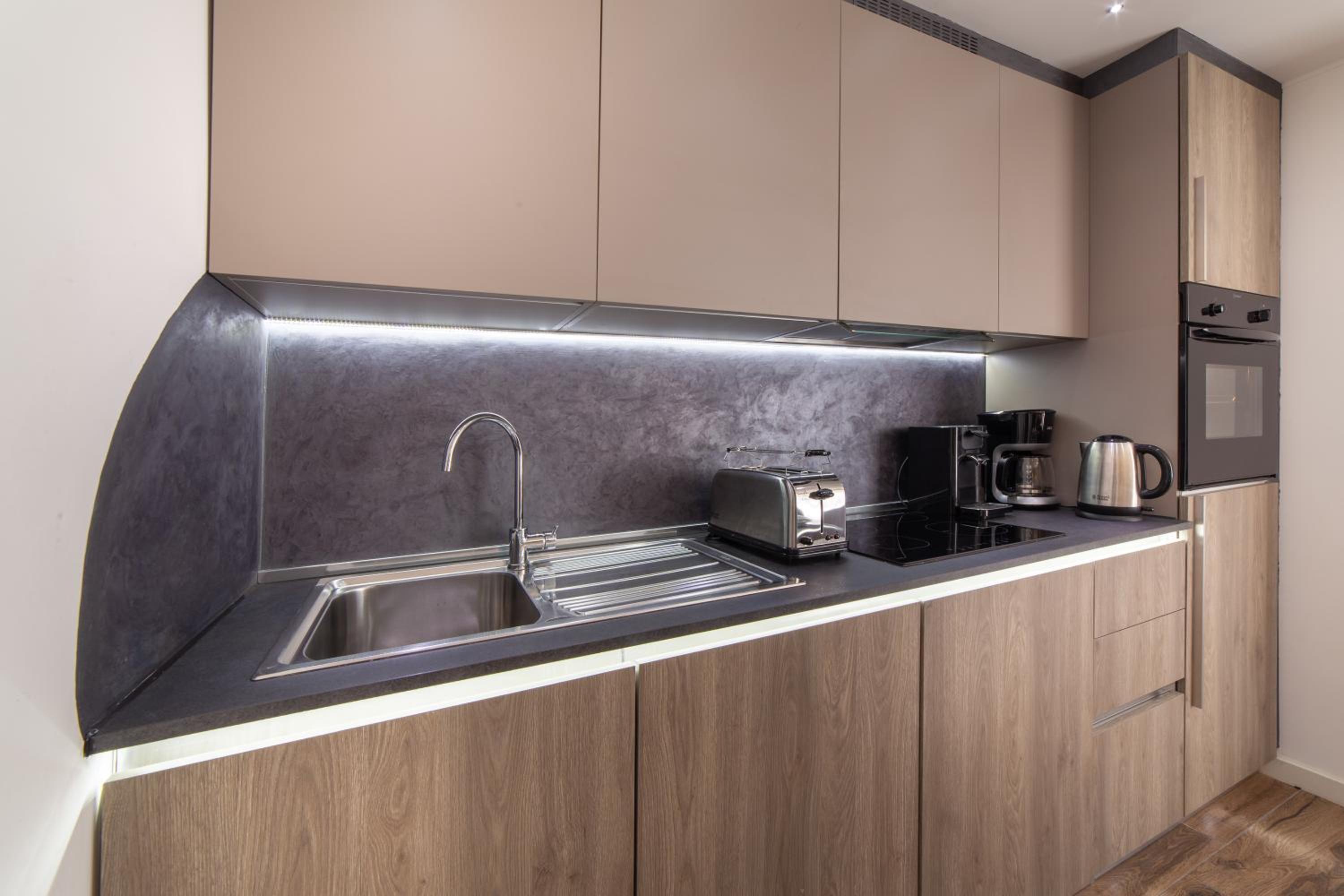 The Queen Luxury Apartments - Villa Carlotta