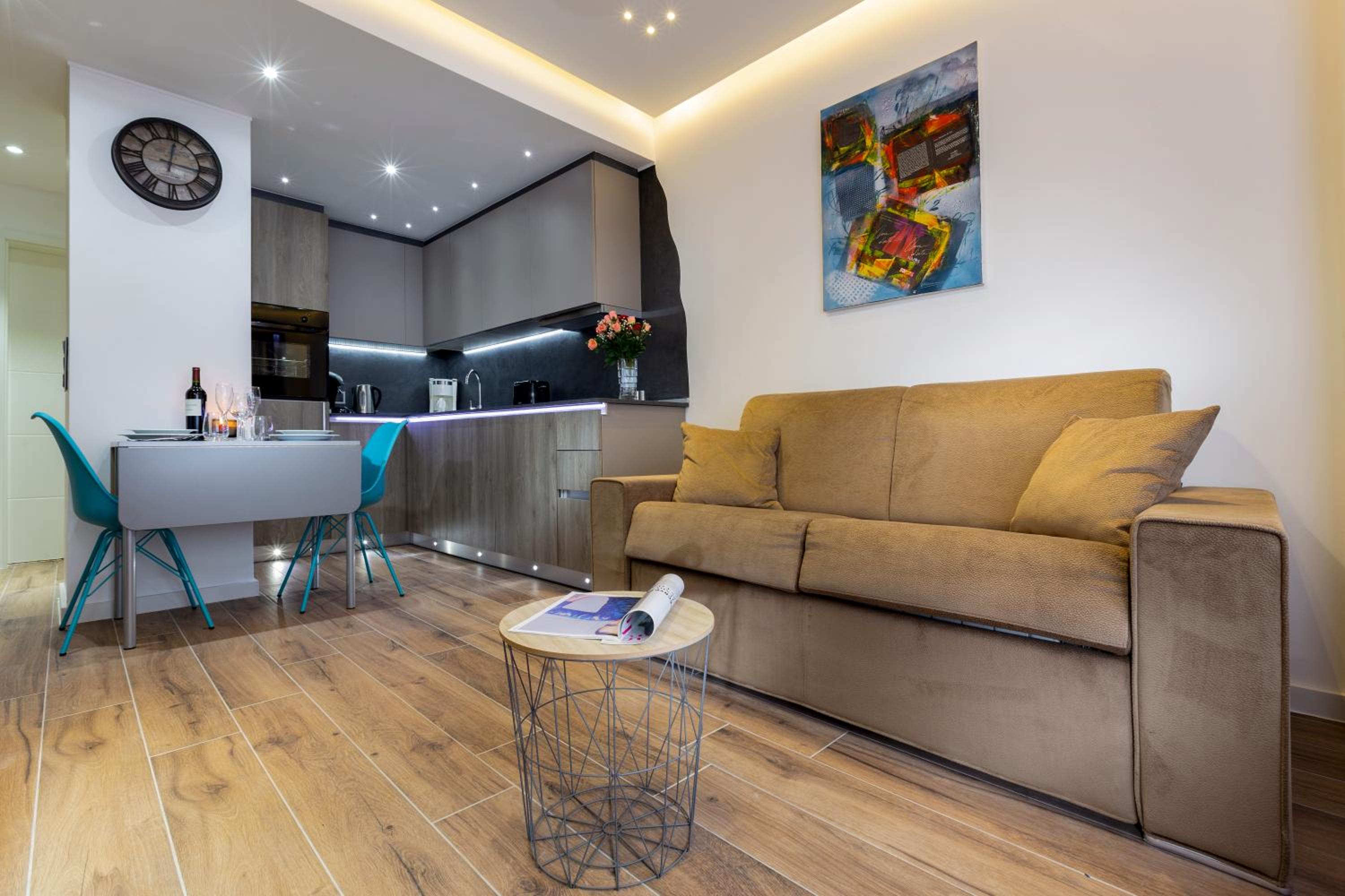 The Queen Luxury Apartments - Villa Carlotta