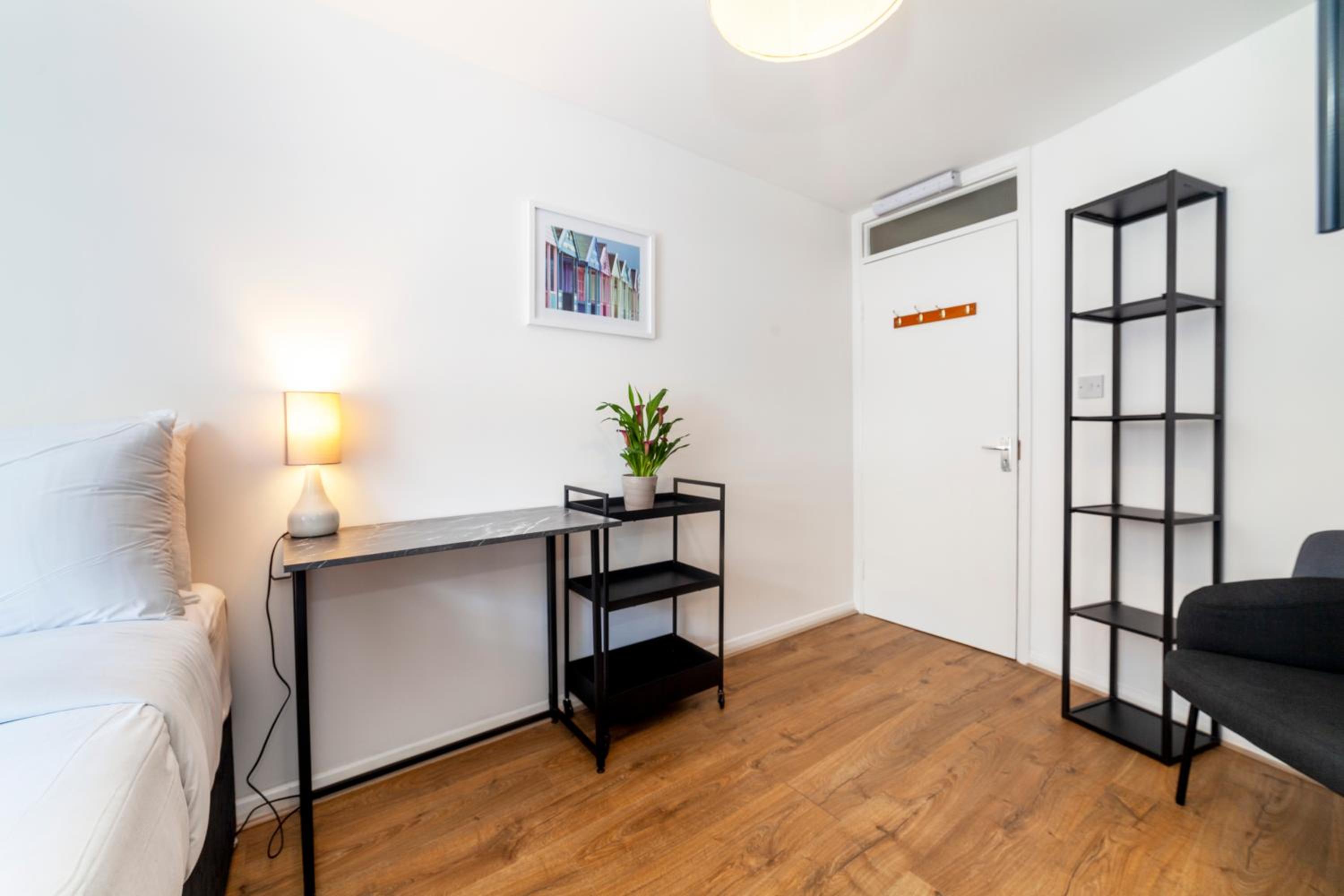 Vibrant 2BR Flat in the heart of Fitzrovia