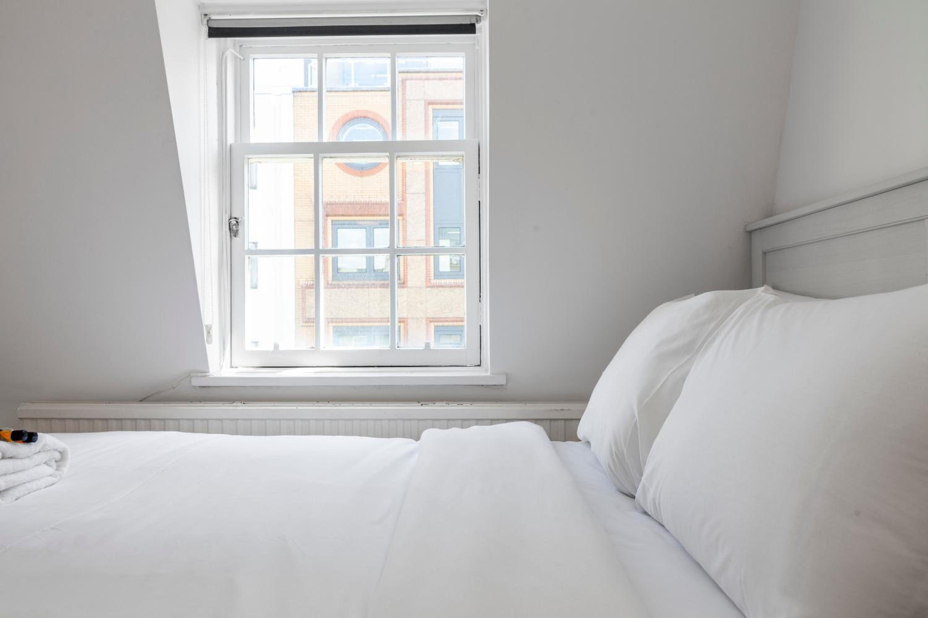 Vibrant 2BR Flat in the heart of Fitzrovia