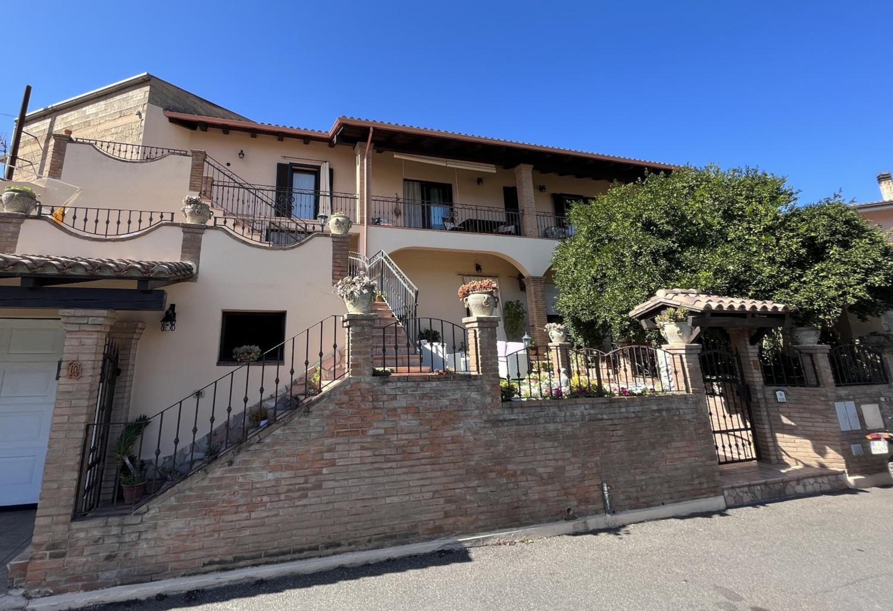 Casa Rosa en Fluminimaggiore