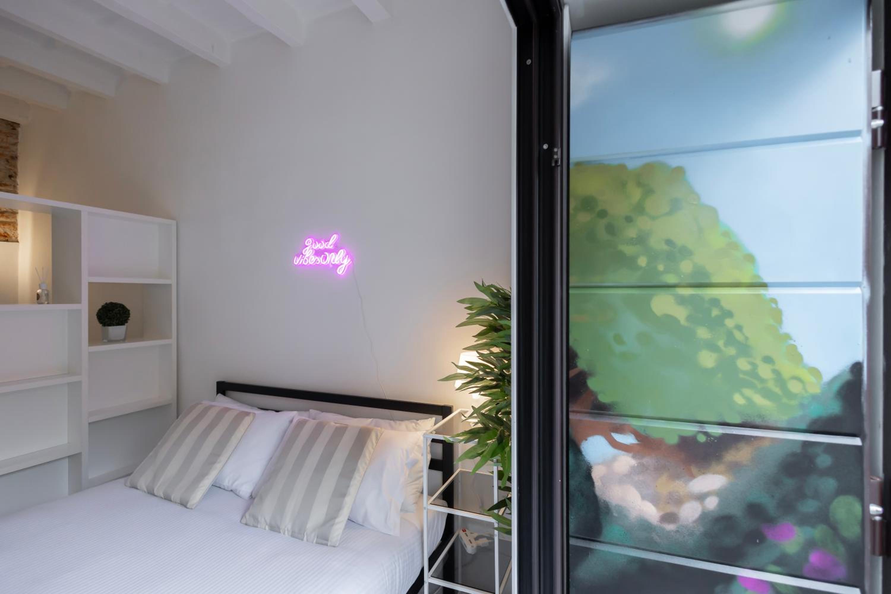 Flora 57 - Splendido Loft nel Cuore dei Navigli