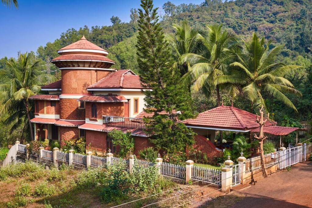 Hillside Retreat, Ponda, Goa view 3