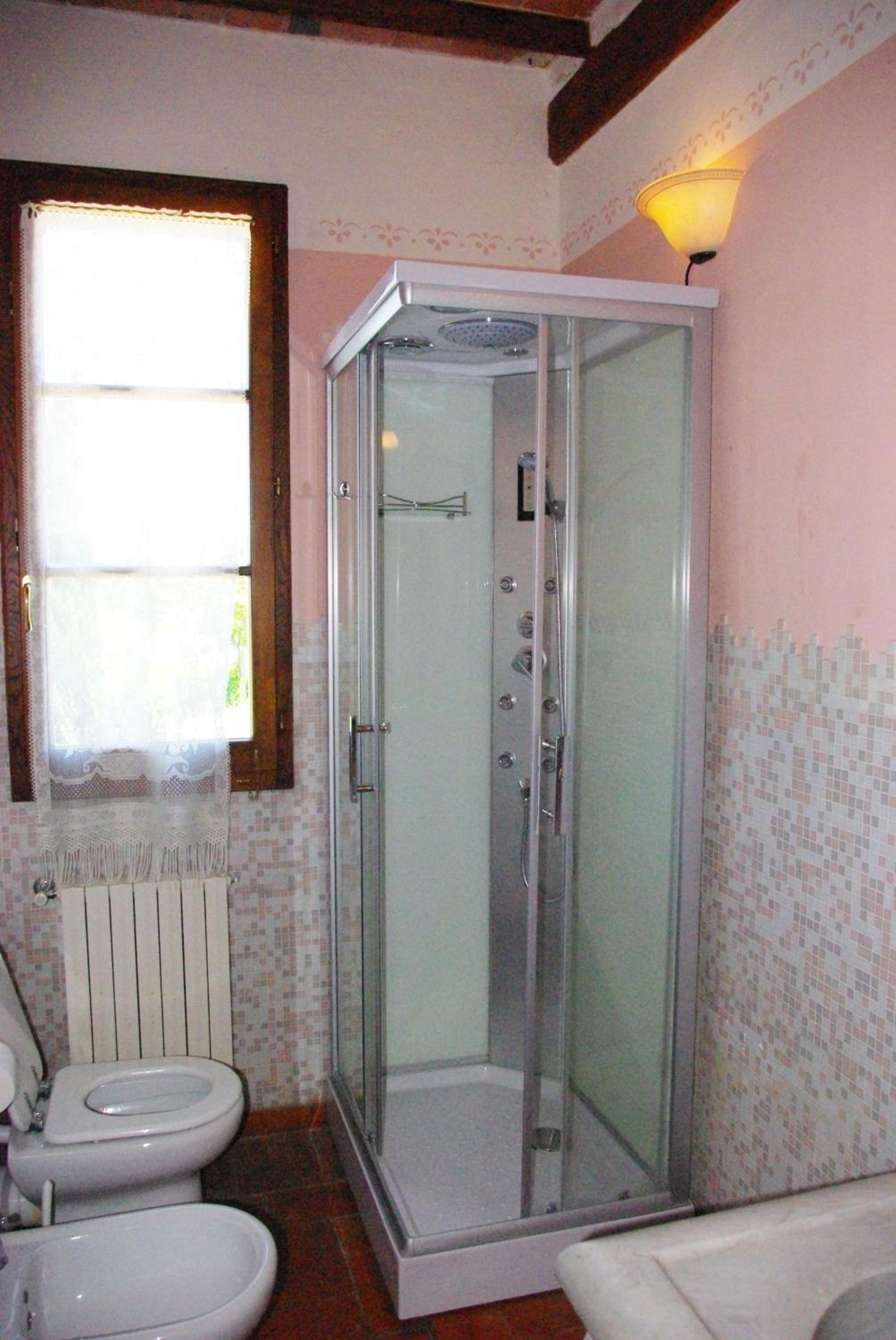 Photo 37