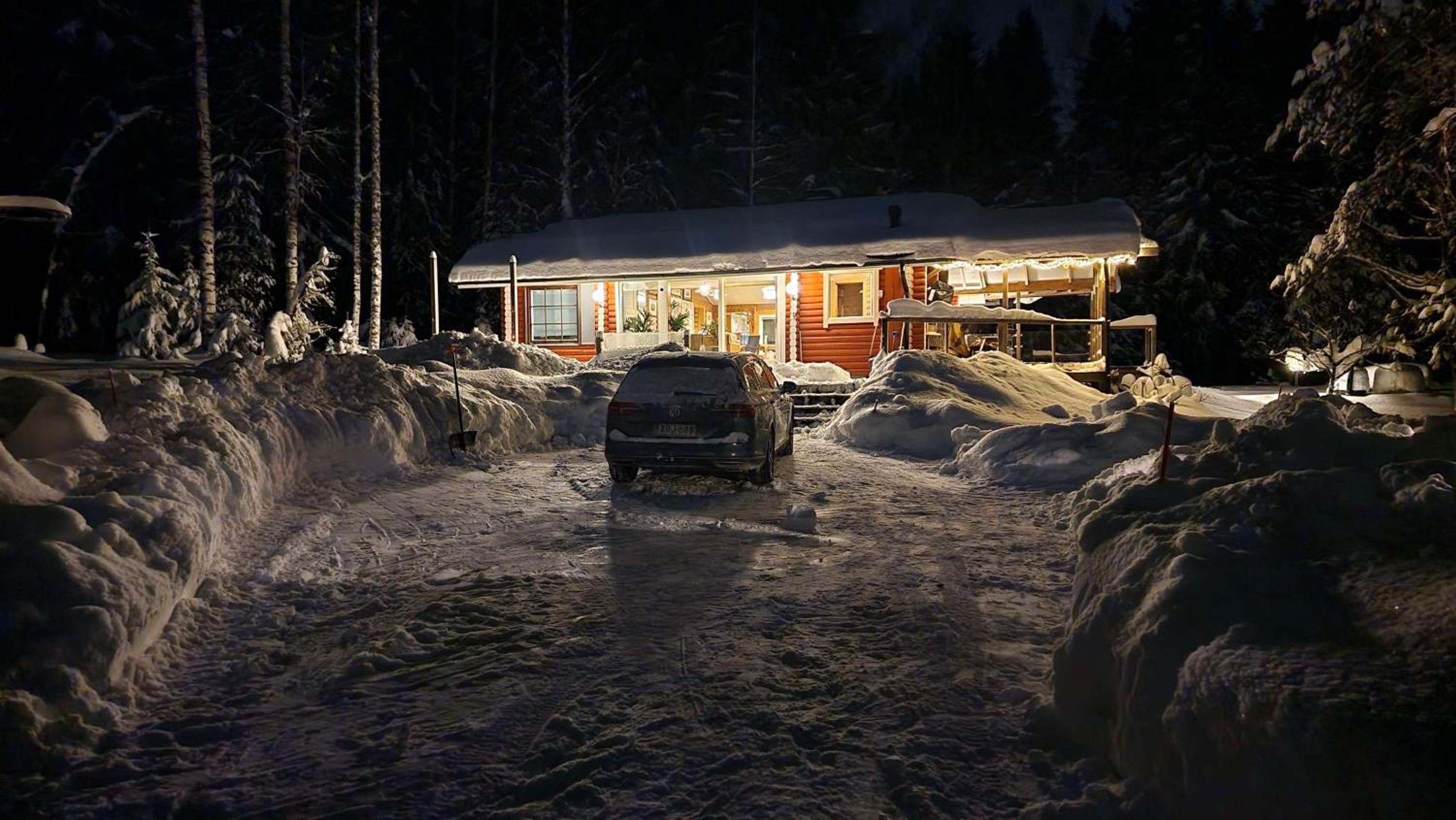 Hirsimökki kansallispuistossa