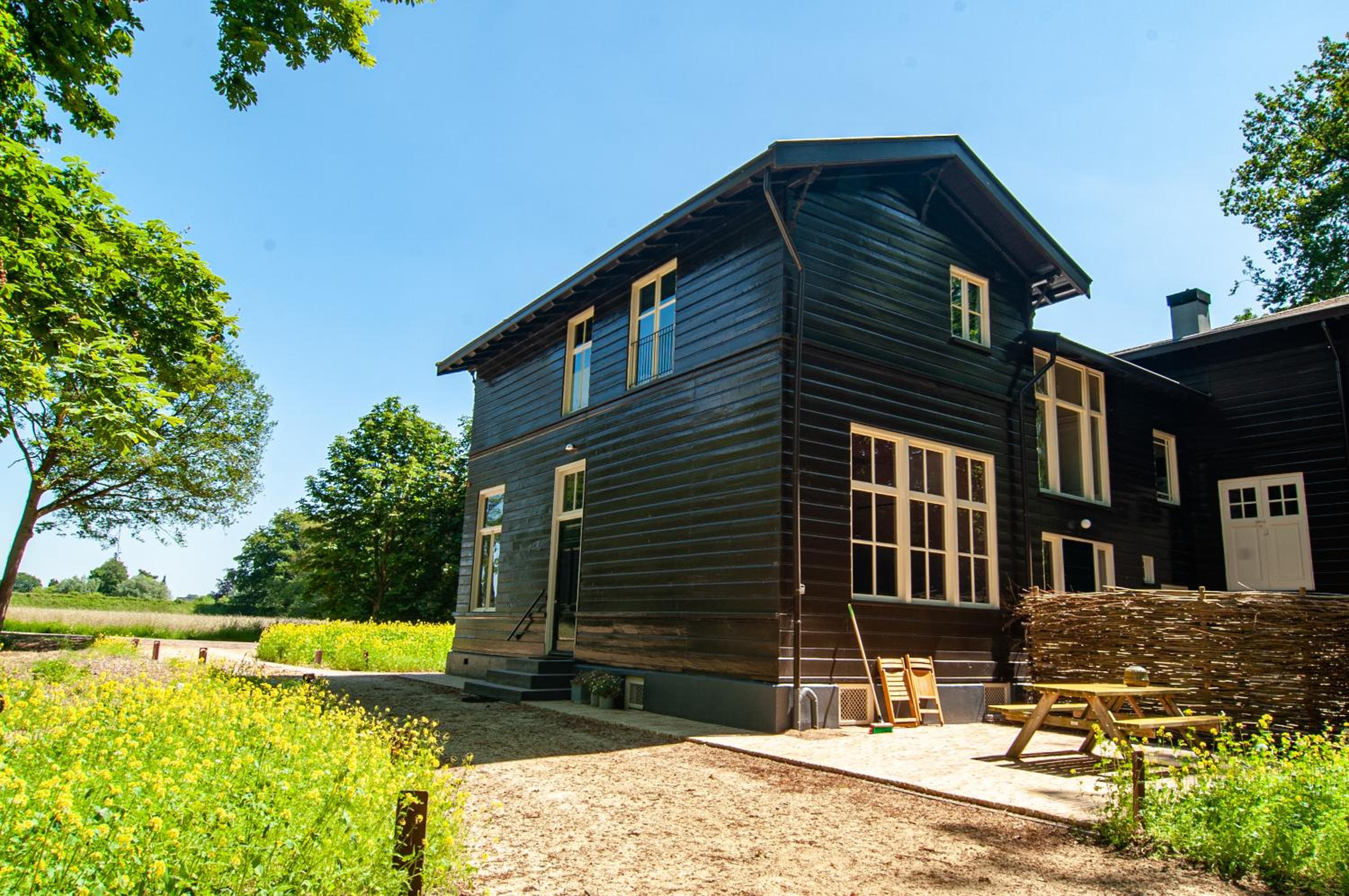 In het huis van Bello view 2