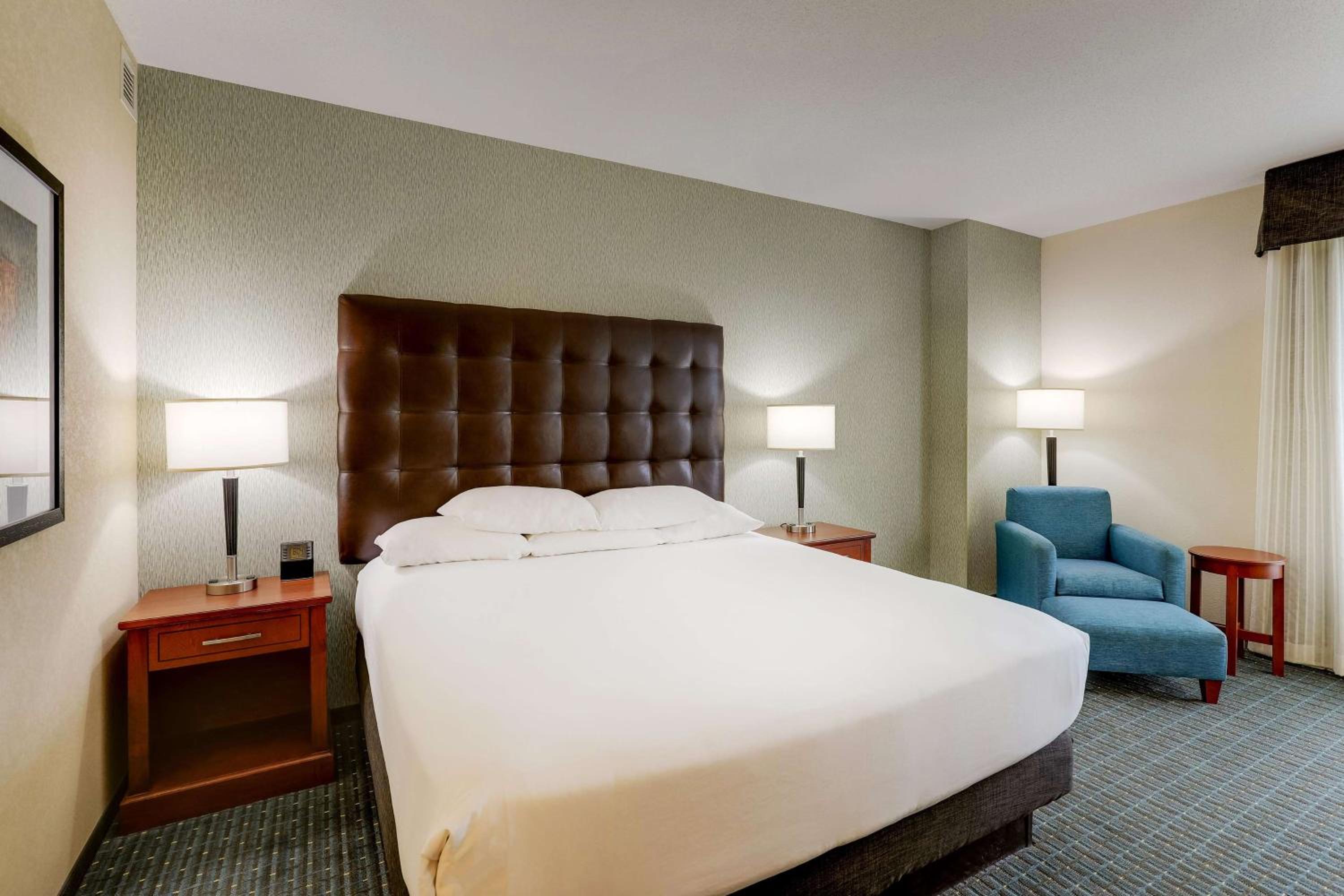 Drury Inn  Suites Phoenix Chandler Fashion Center - Property Image 43