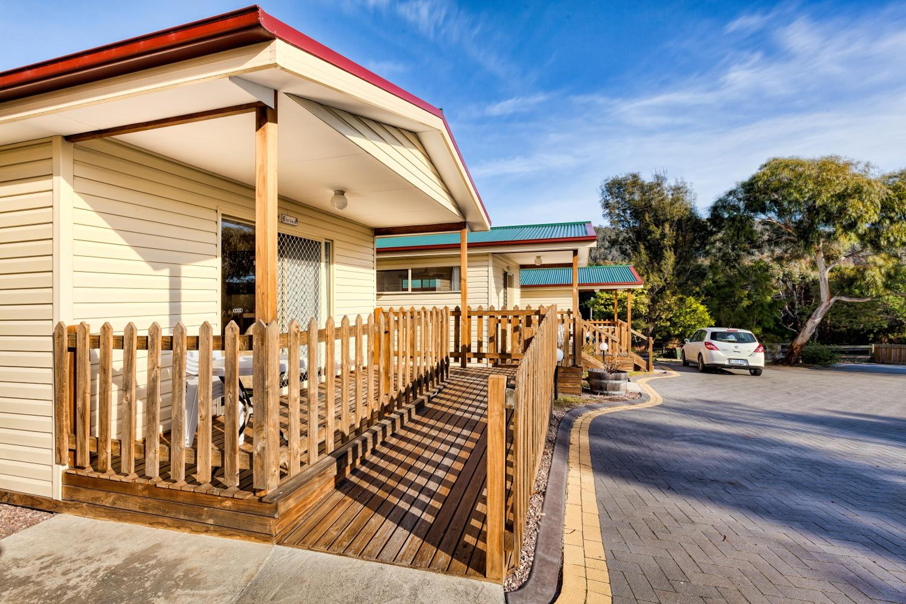 Wintersun Motel