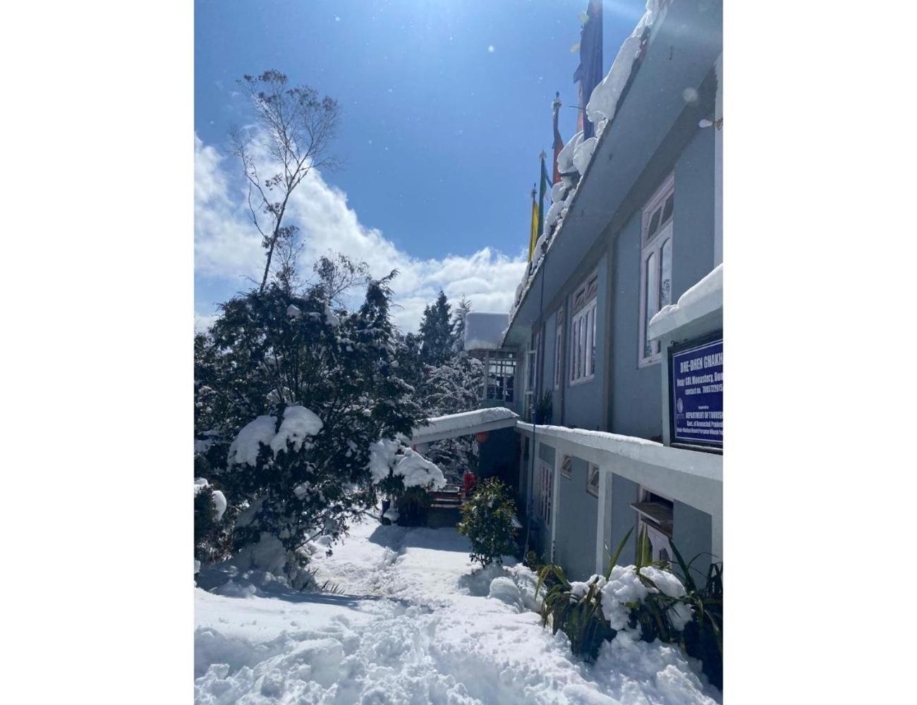 Dhe dhen ghakhil homestay, Bomdila view 3