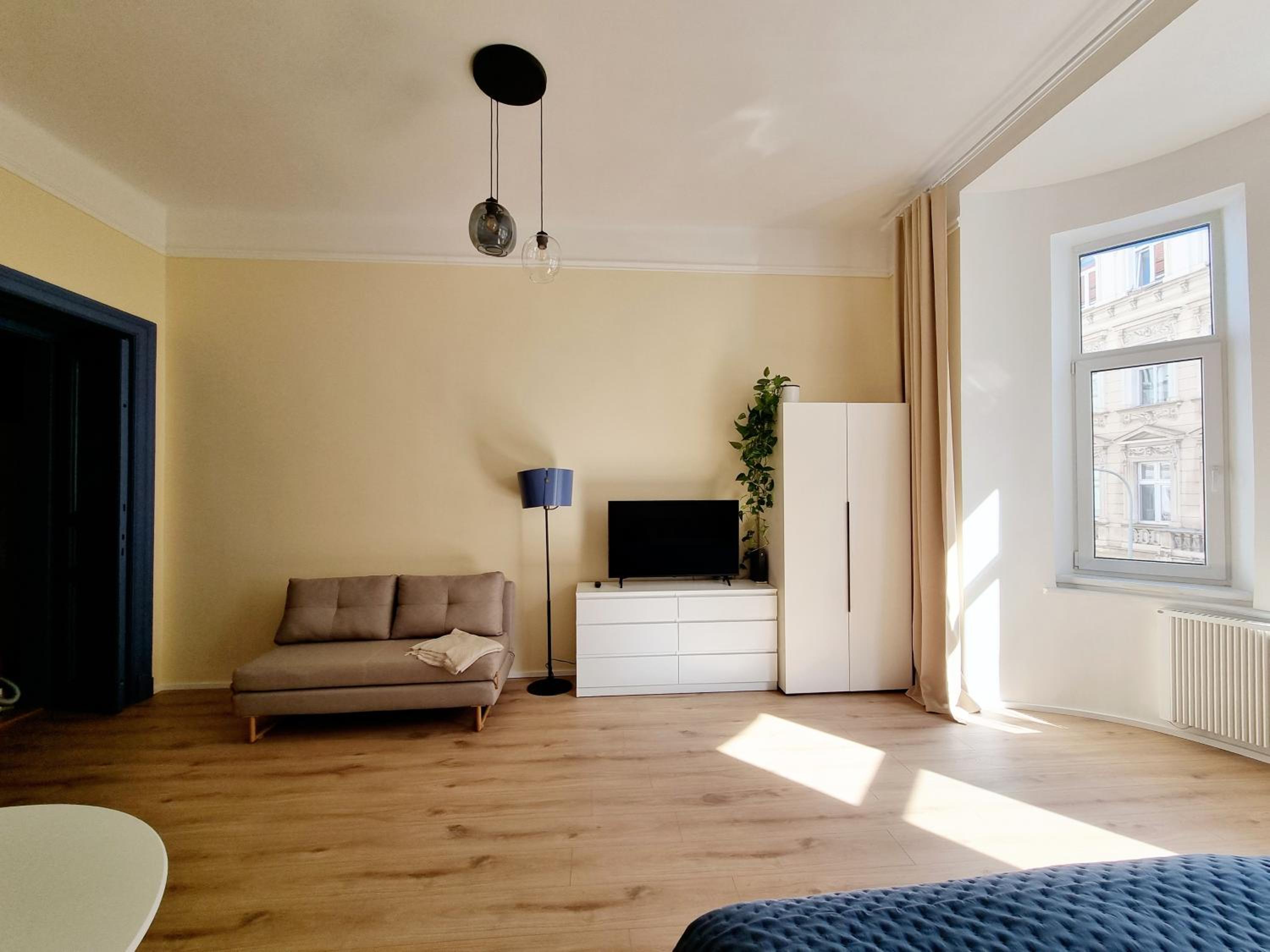 7th Heaven Apartment close to metro and center