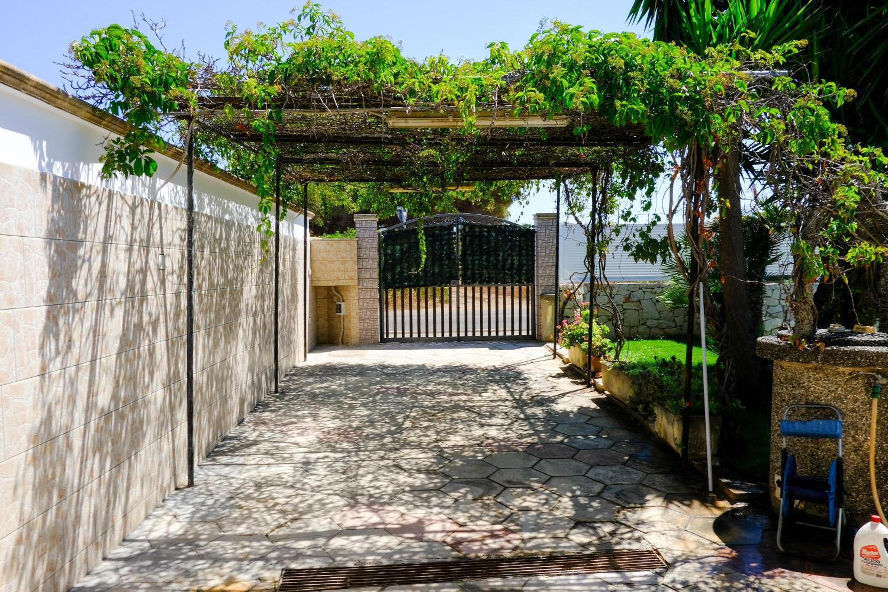 Villa Marzia with garden and near the sea - Happy Rentals view 3