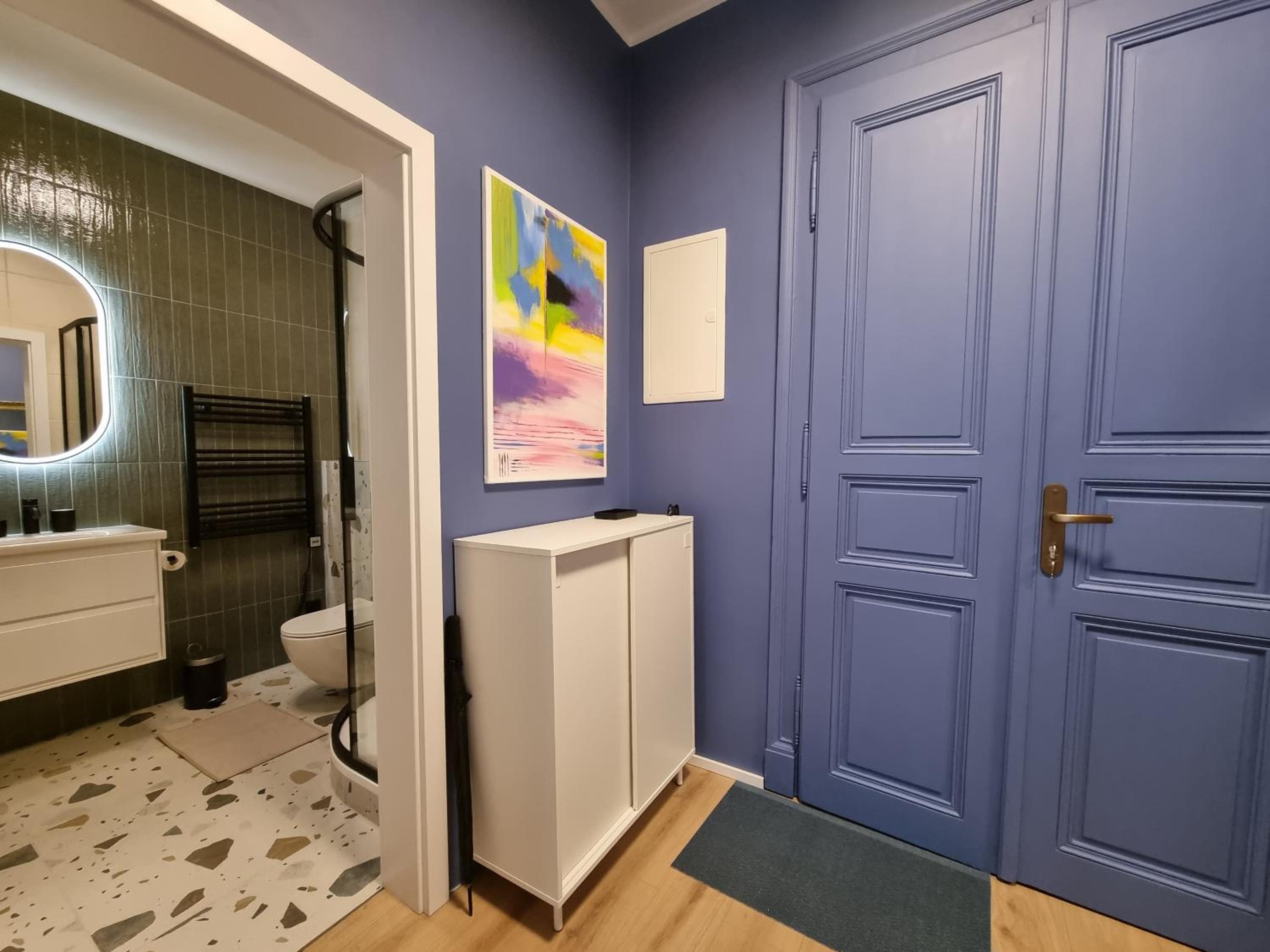 7th Heaven Apartment close to metro and center