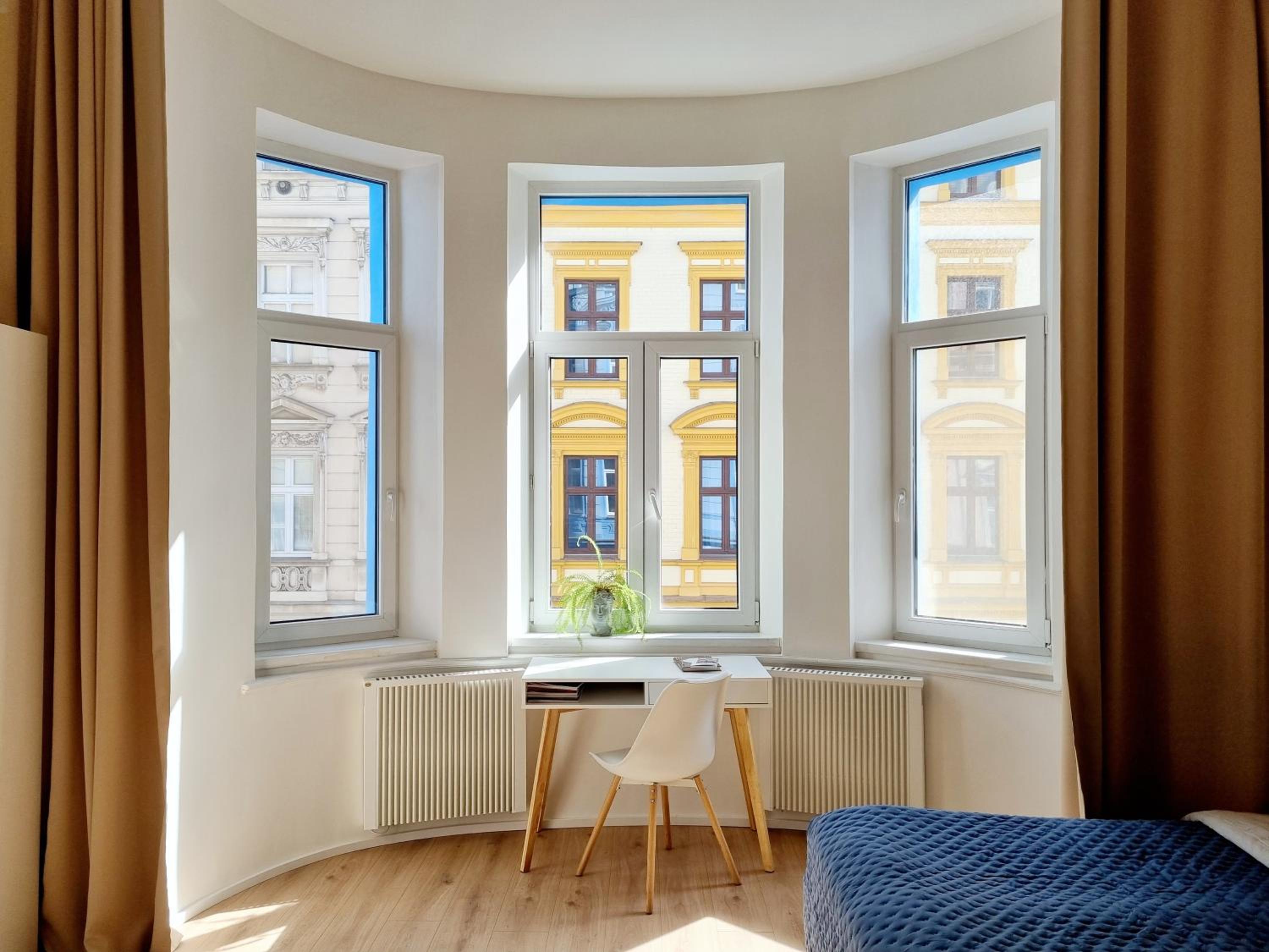 7th Heaven Apartment close to metro and center