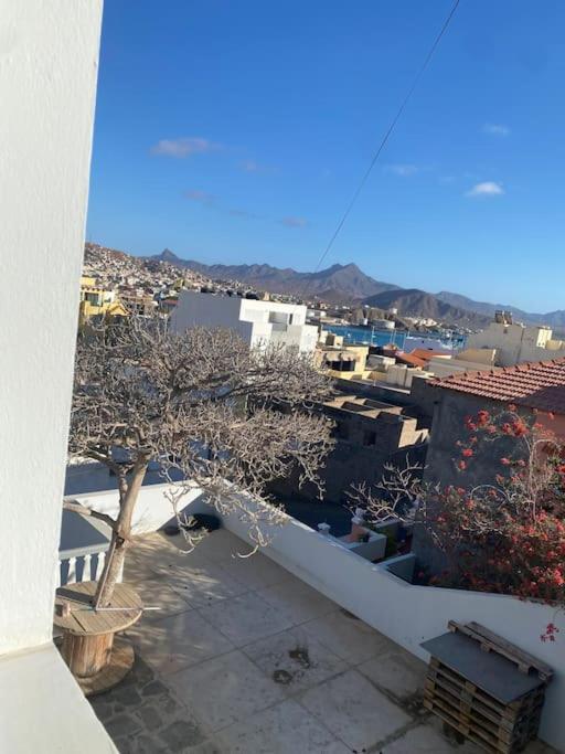 Vivenda com pátio, no coração do Mindelo