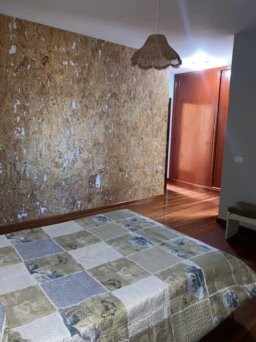 Vivenda com pátio, no coração do Mindelo
