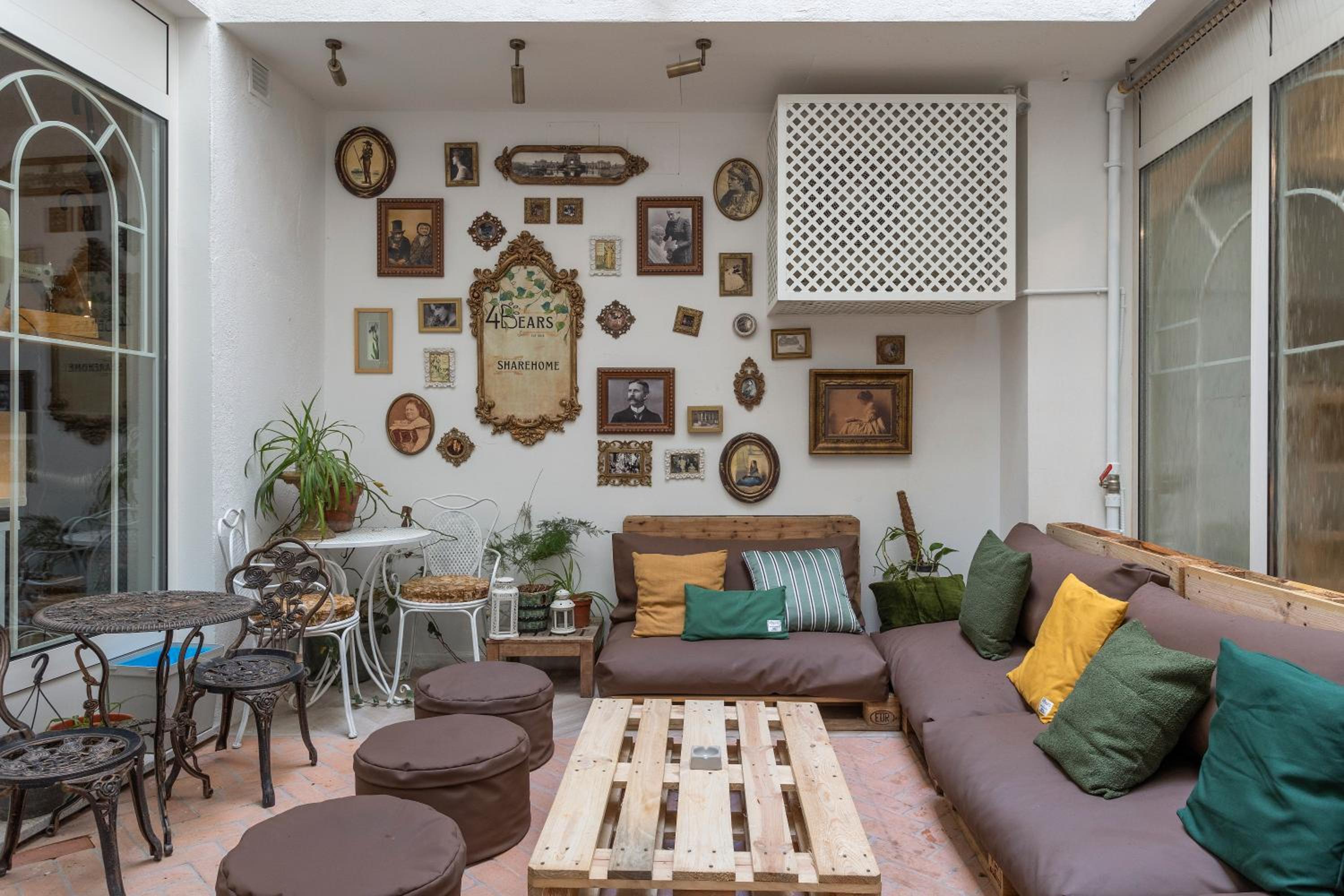 lounge