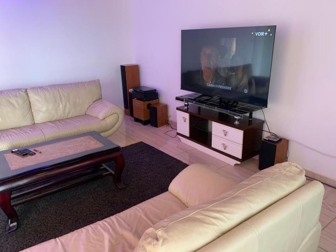 RESIDENCE LA VARENNE, DSCHANG