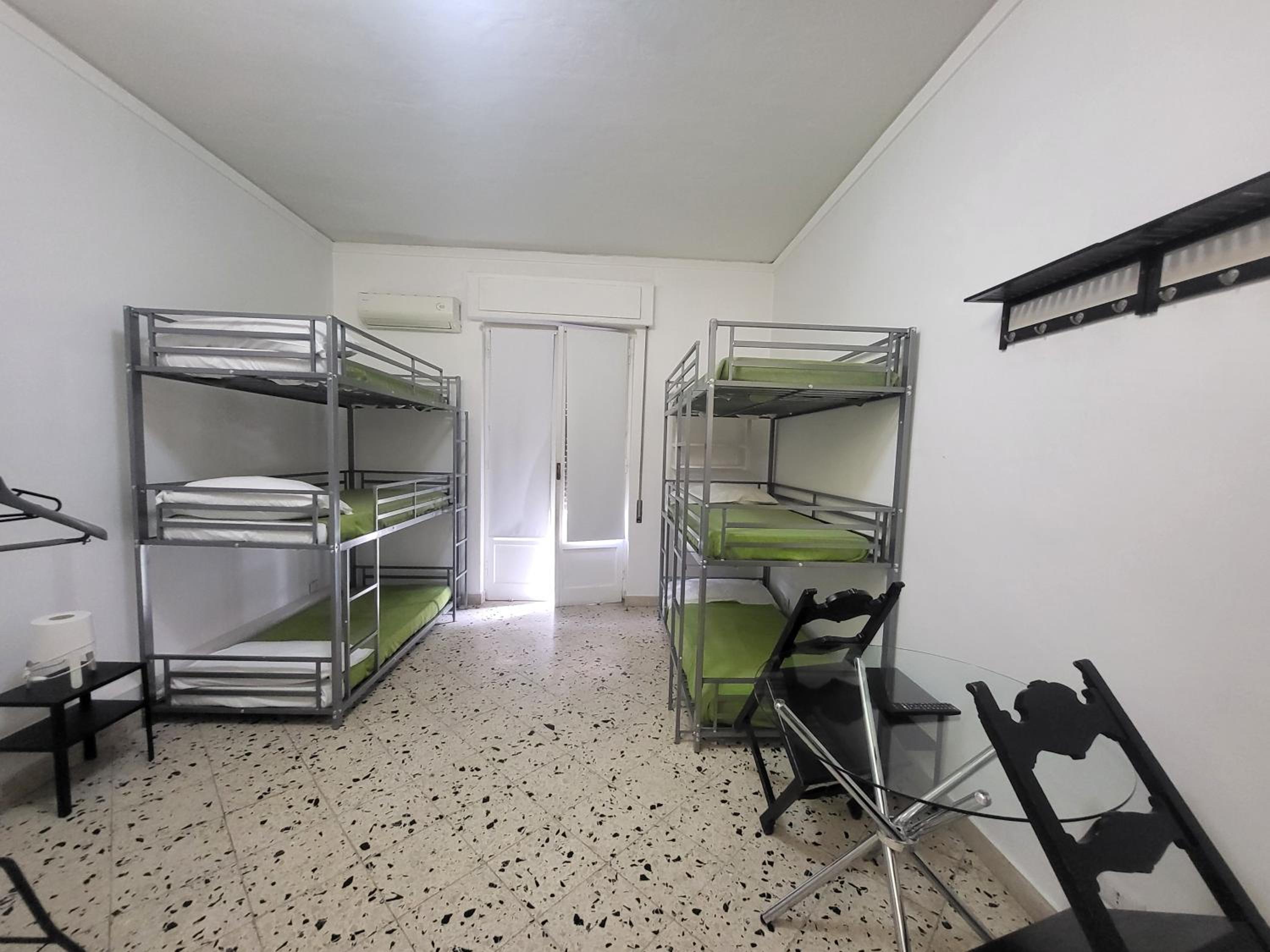 Antadia en Palermo — hotel room