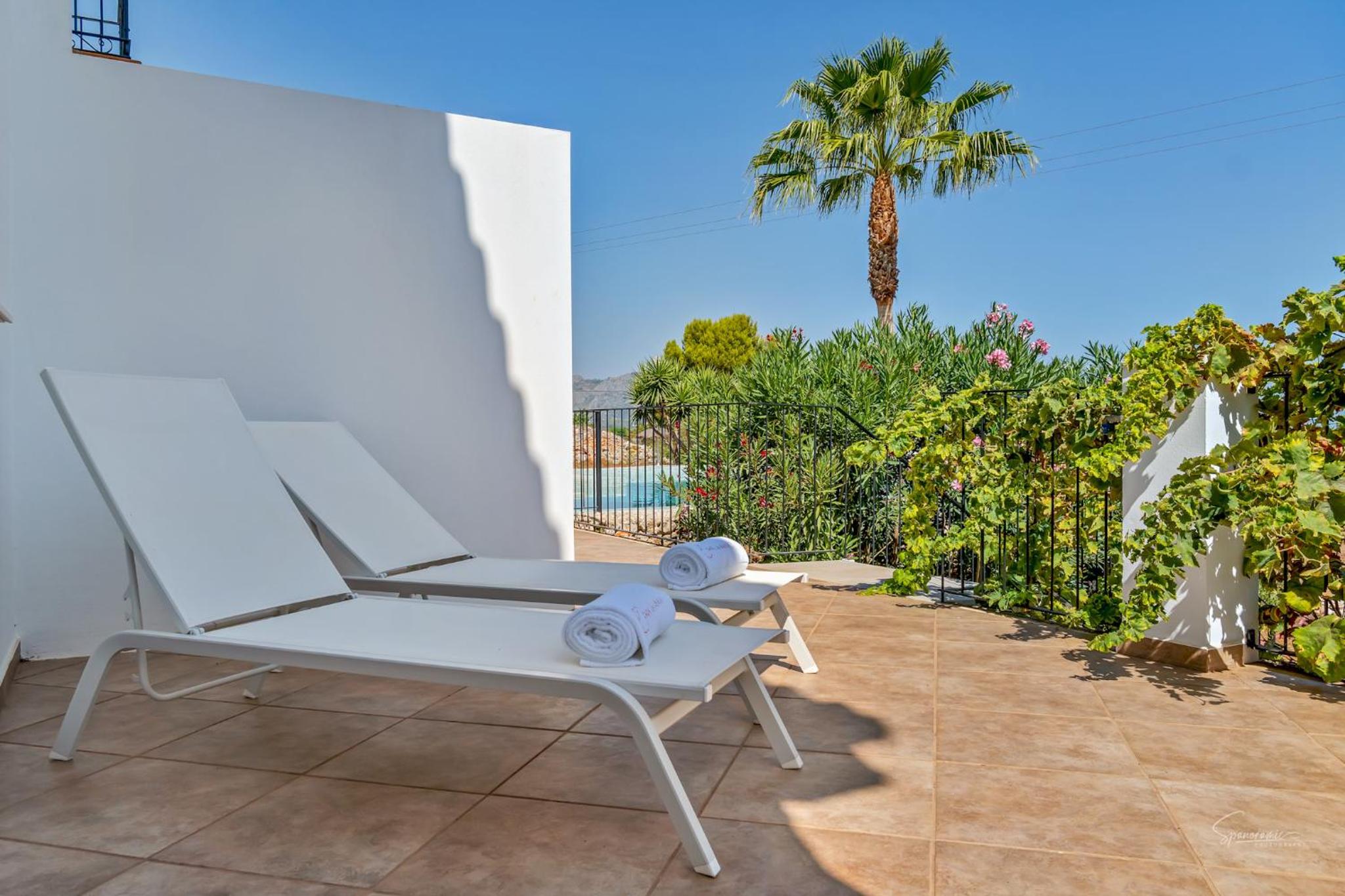 Casa la Naranja Boutique B&B view 2