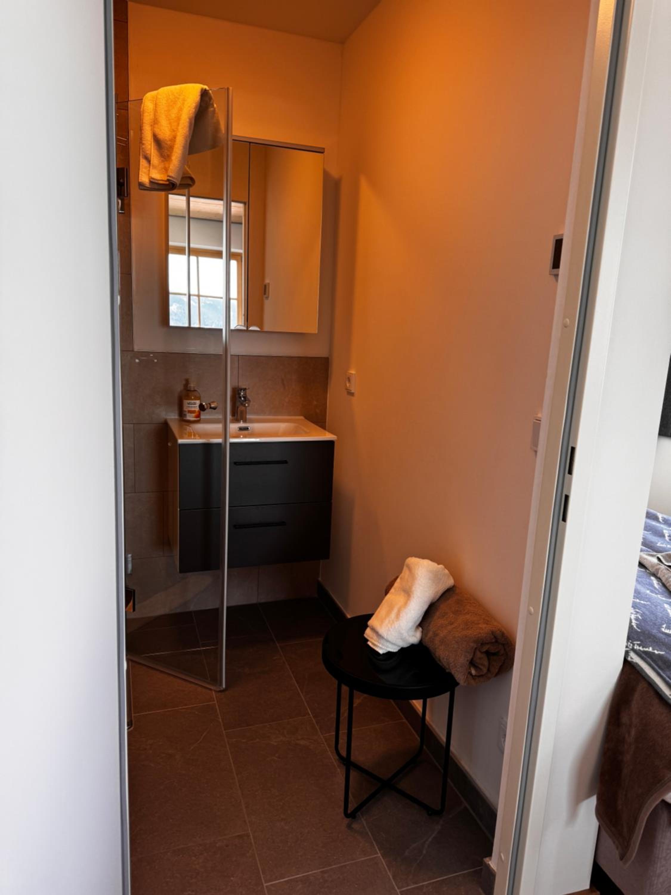 GLOCKNERALM - HIKING- and SKIHOTEL exklusively accessible by cable car