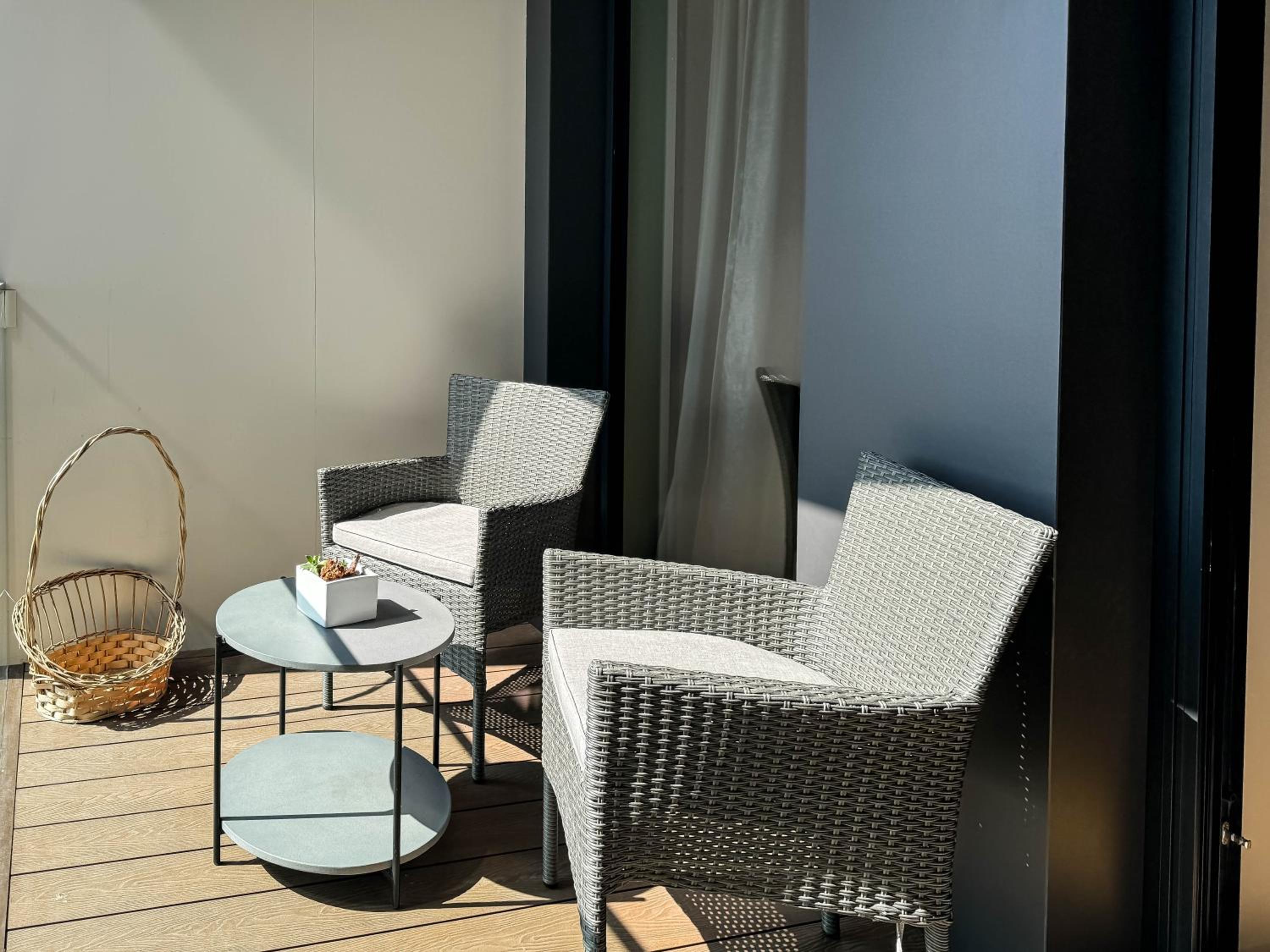 Sakura Park Luxury Apartments