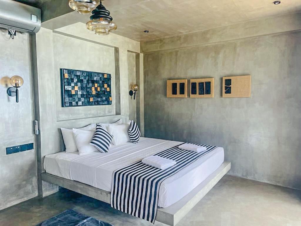 Sea View Clay House