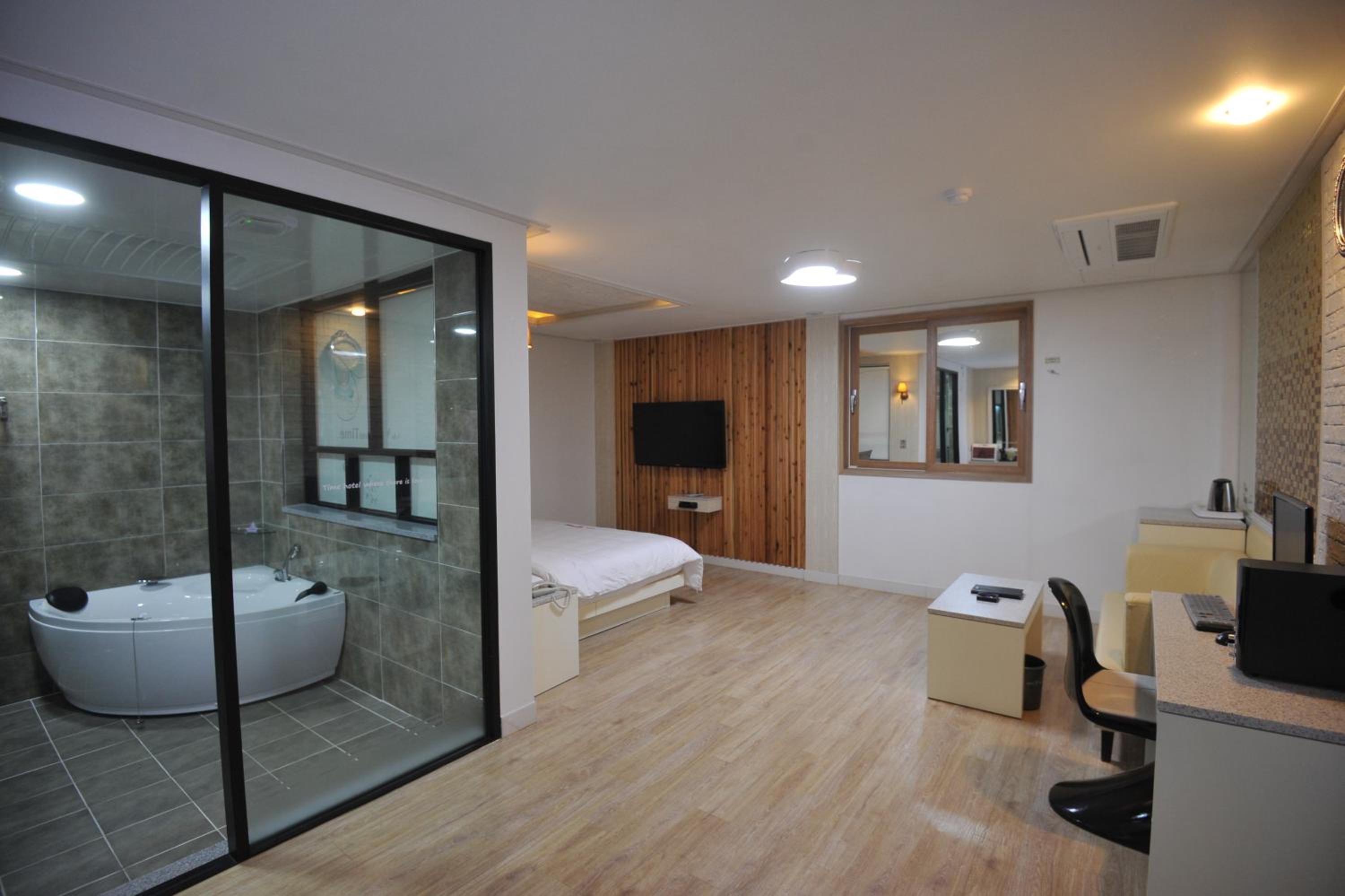 Time Hotel