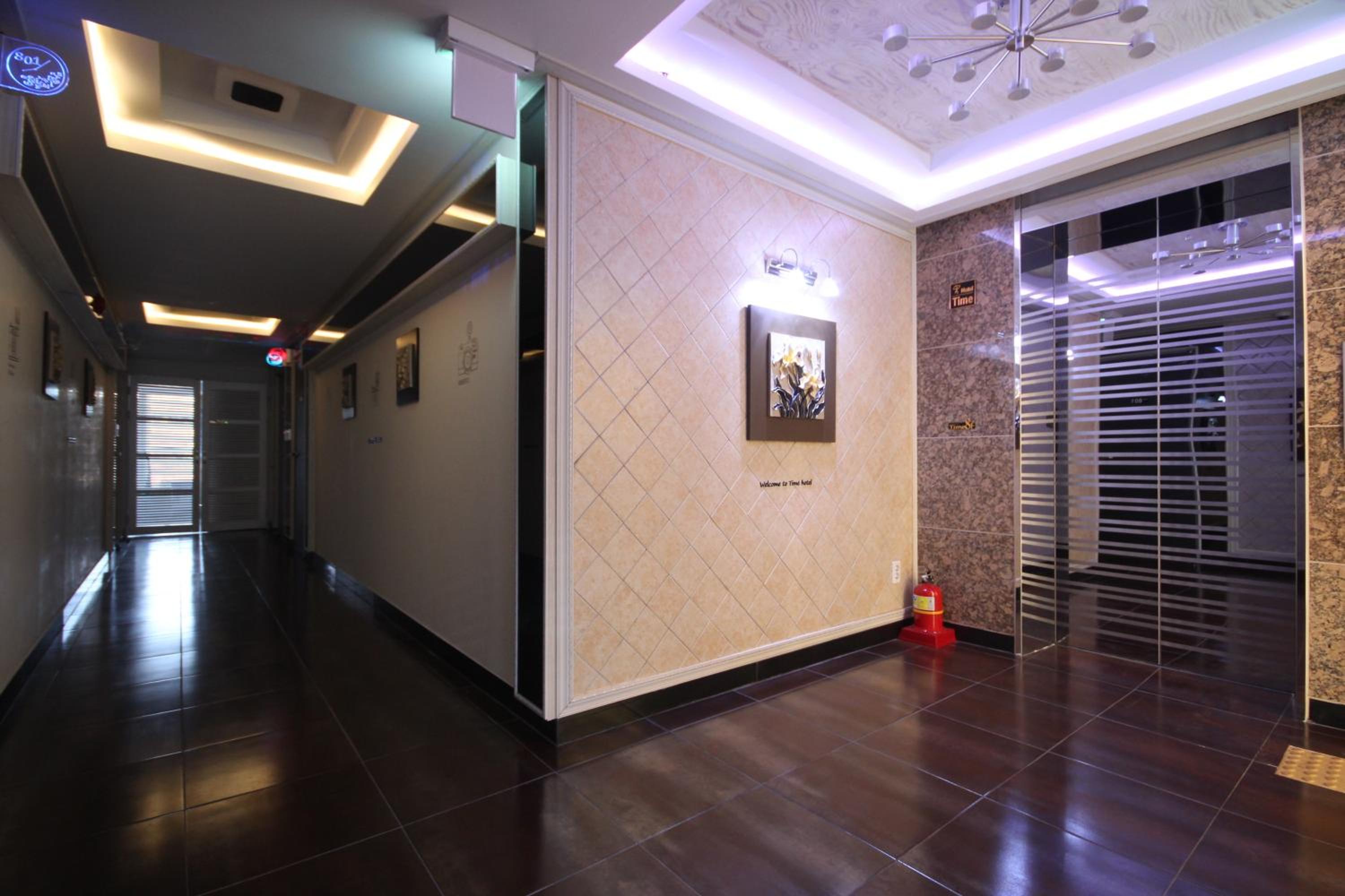 Time Hotel