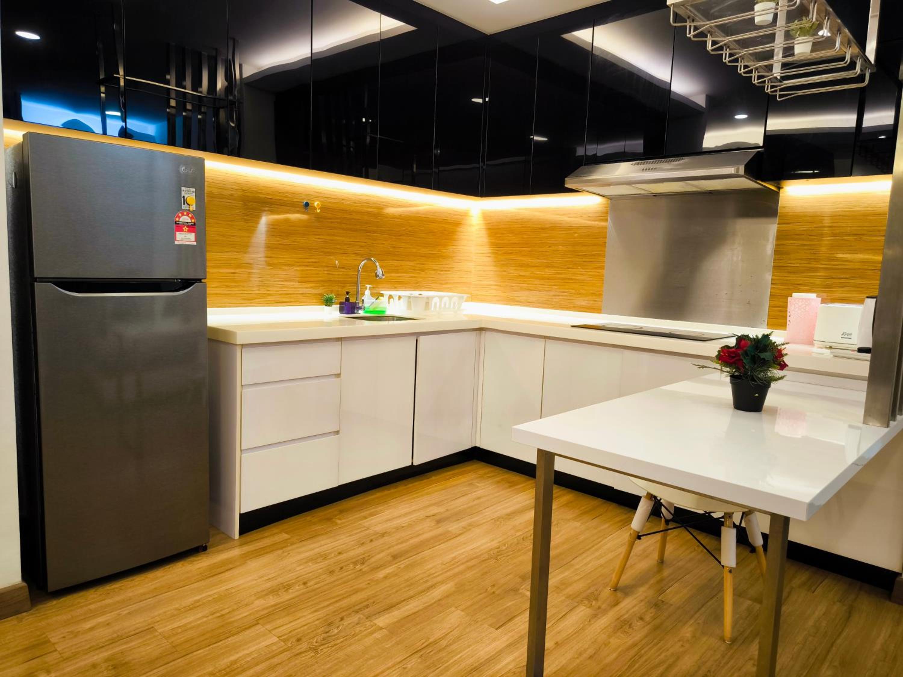 Eshue Designer Suites @ Simfoni Towers