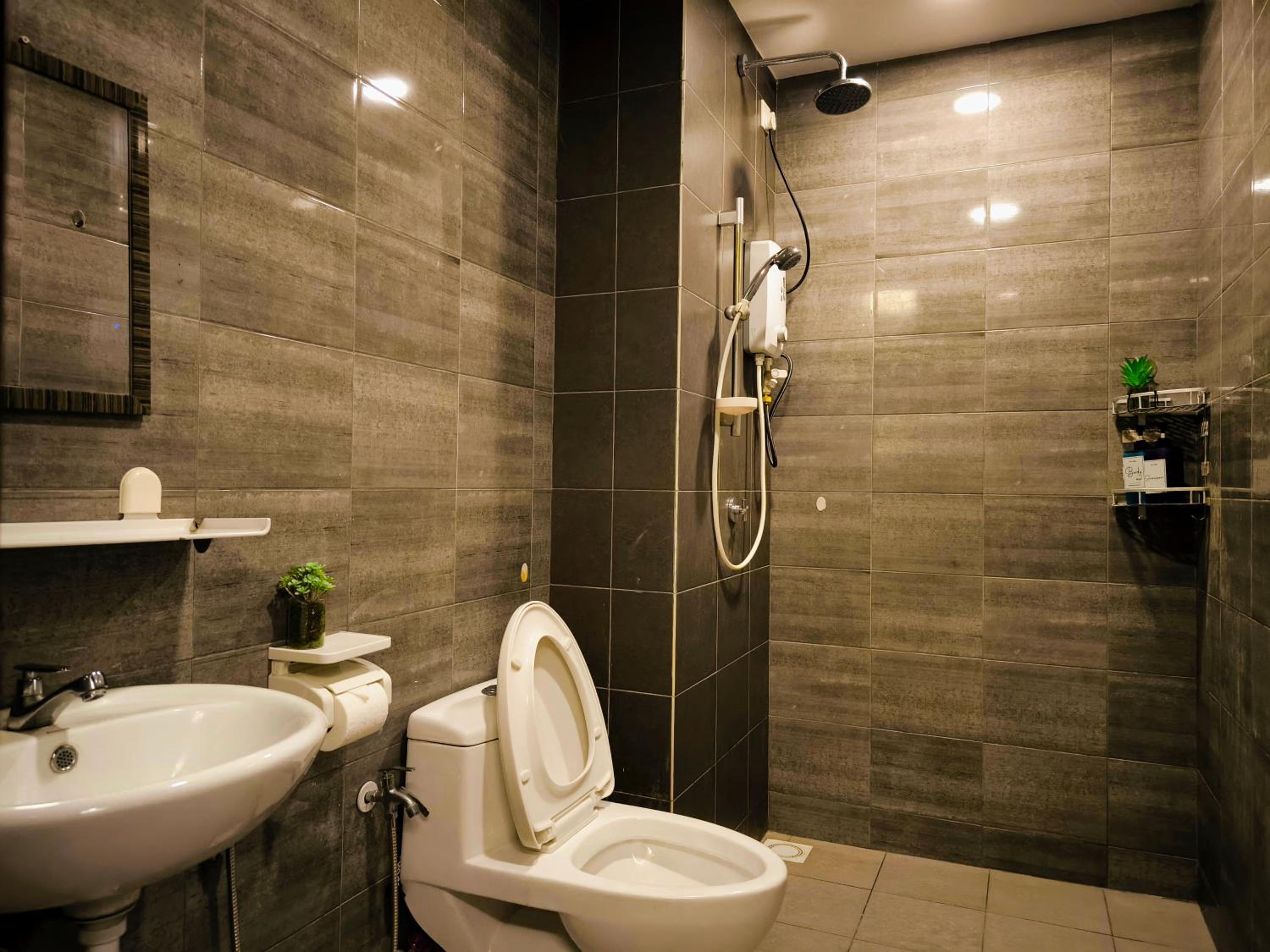 Eshue Designer Suites @ Simfoni Towers