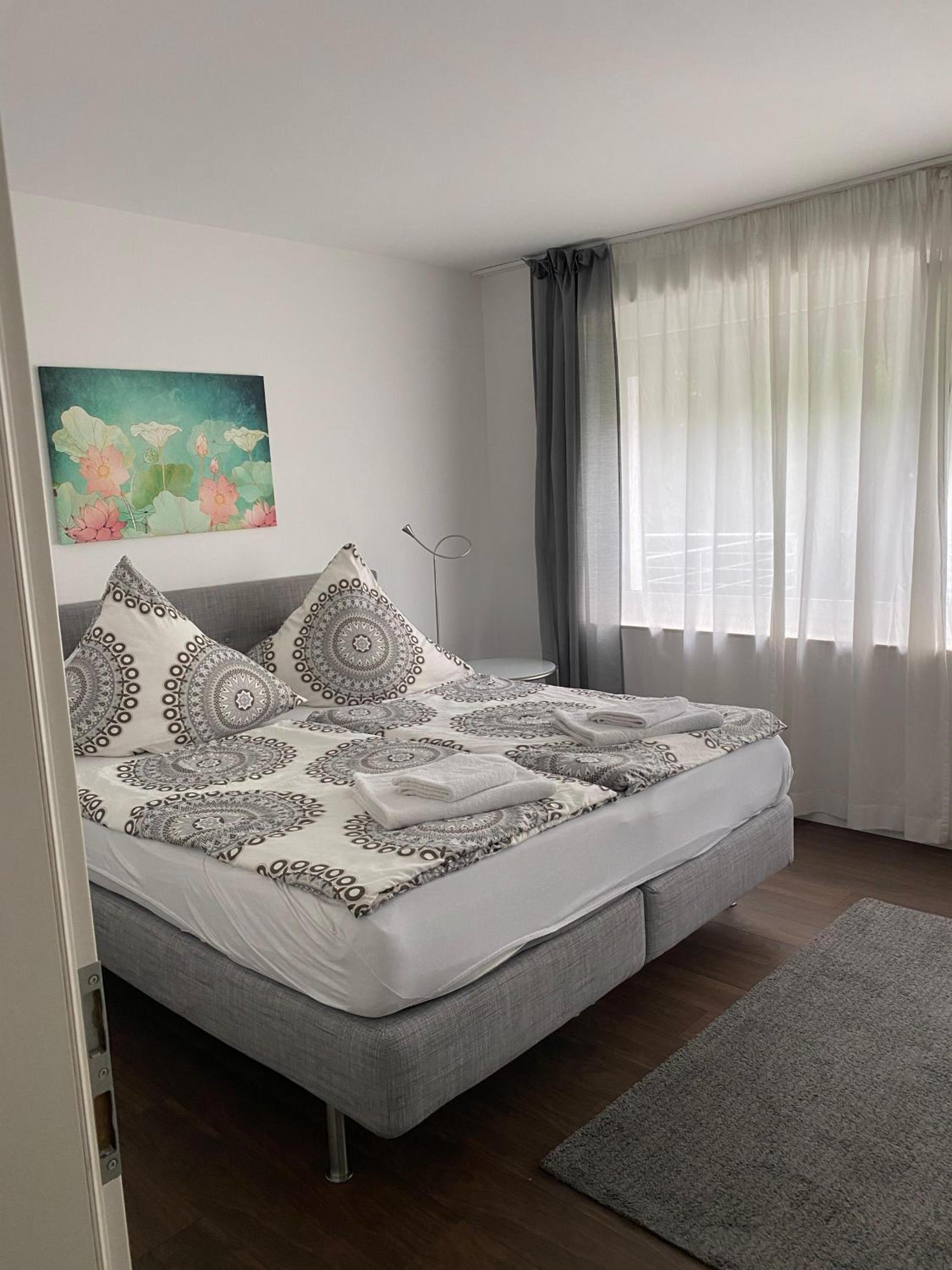Modernes Ferienhaus mit 2 Balkonen, Terrasse und Garten !