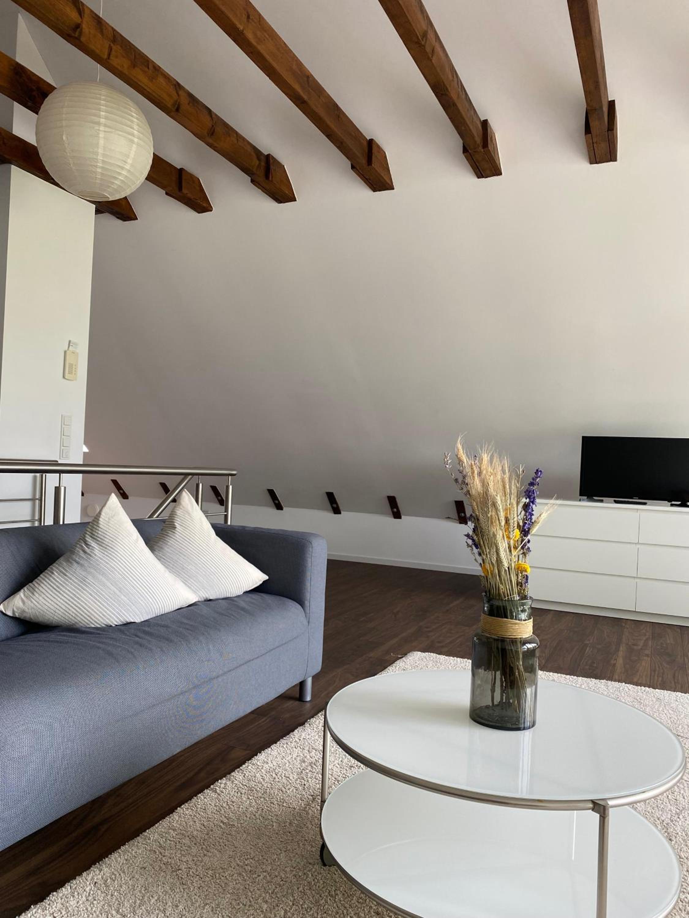 Modernes Ferienhaus mit 2 Balkonen, Terrasse und Garten !