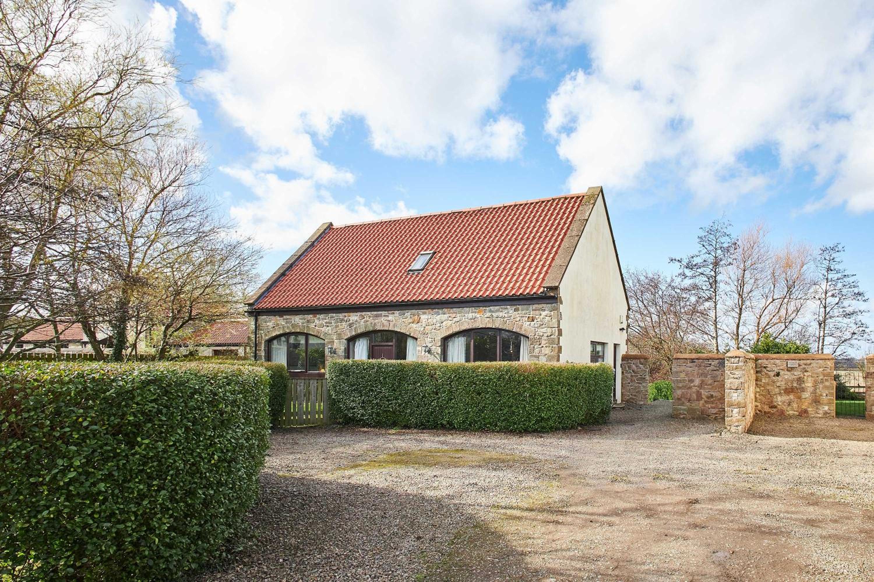 Host & Stay - The Coach House