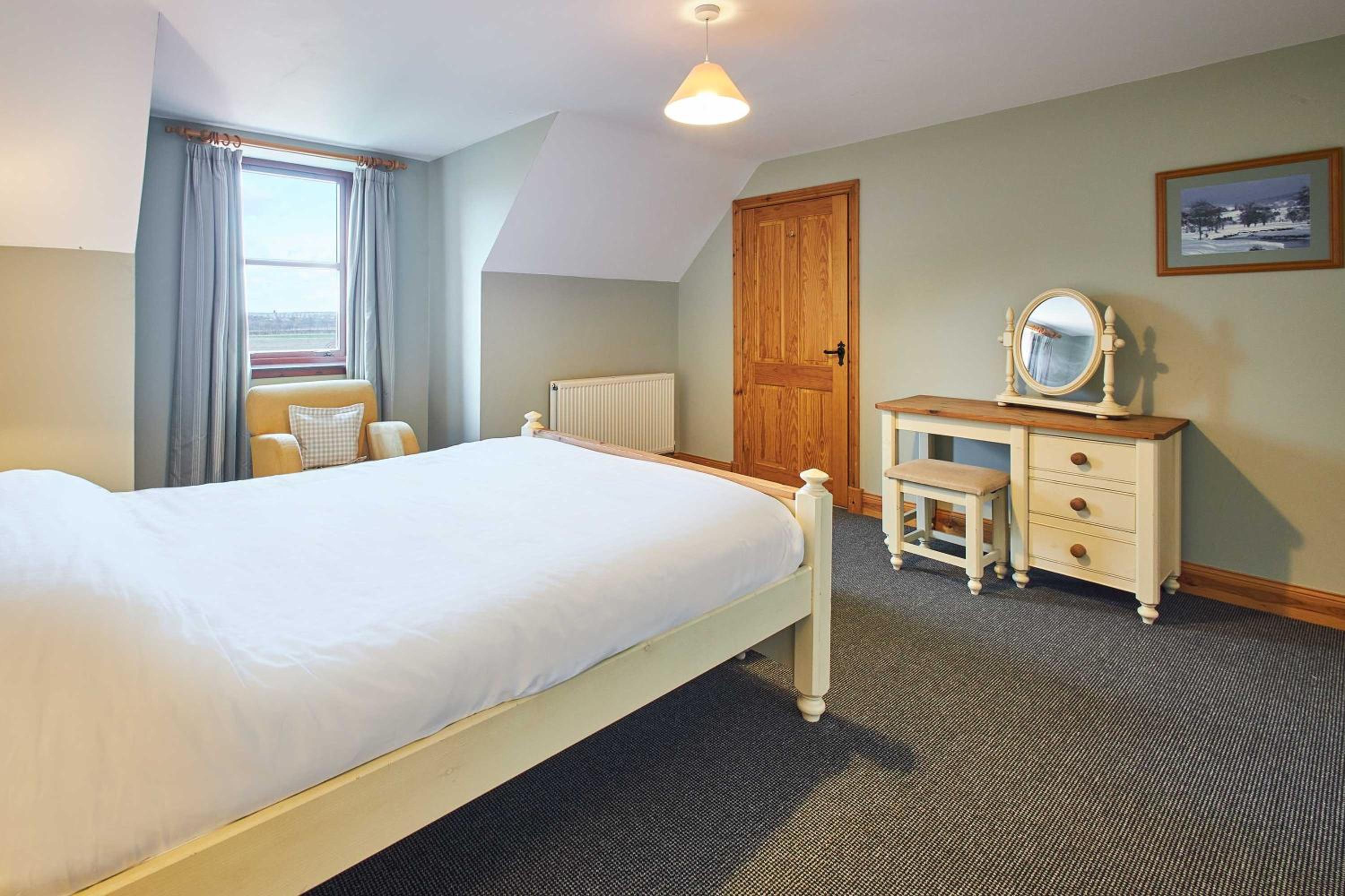 Host & Stay - The Coach House