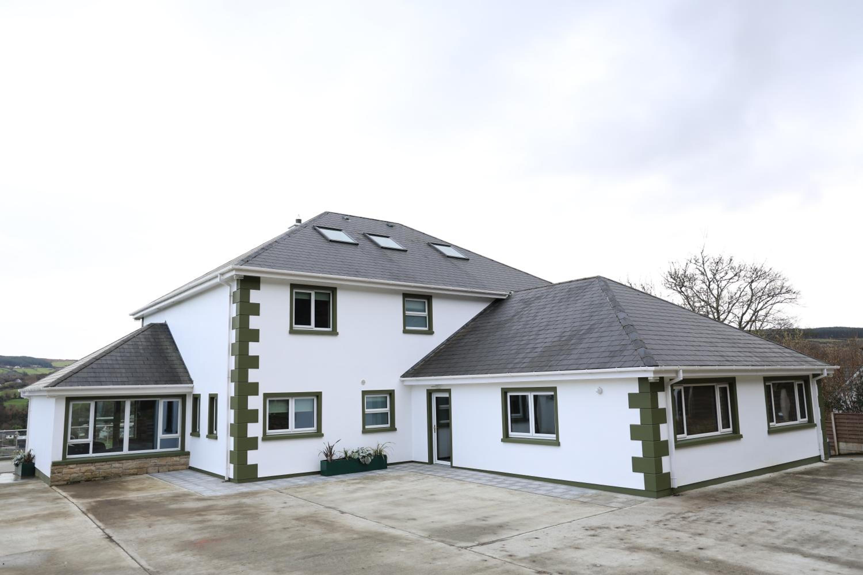 Letterkenny Vacations - Up Yonder House - 6 Bedroom Family Guesthouse - Property Image 1