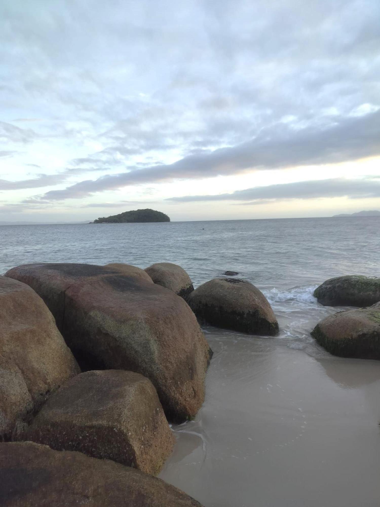 Paradise just 10 steps away from the ocean - Residência Dorabel
