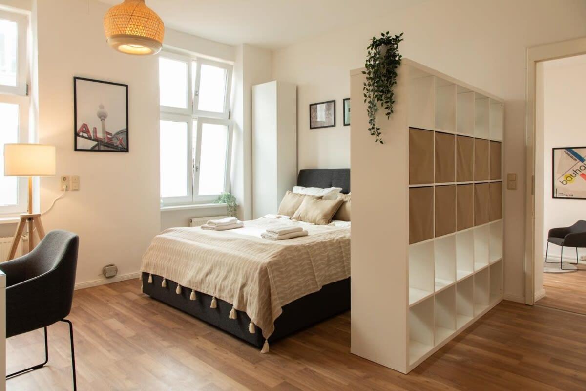 Homely Berlin - Spacious Flat Quiet, Friedrichstraße, River