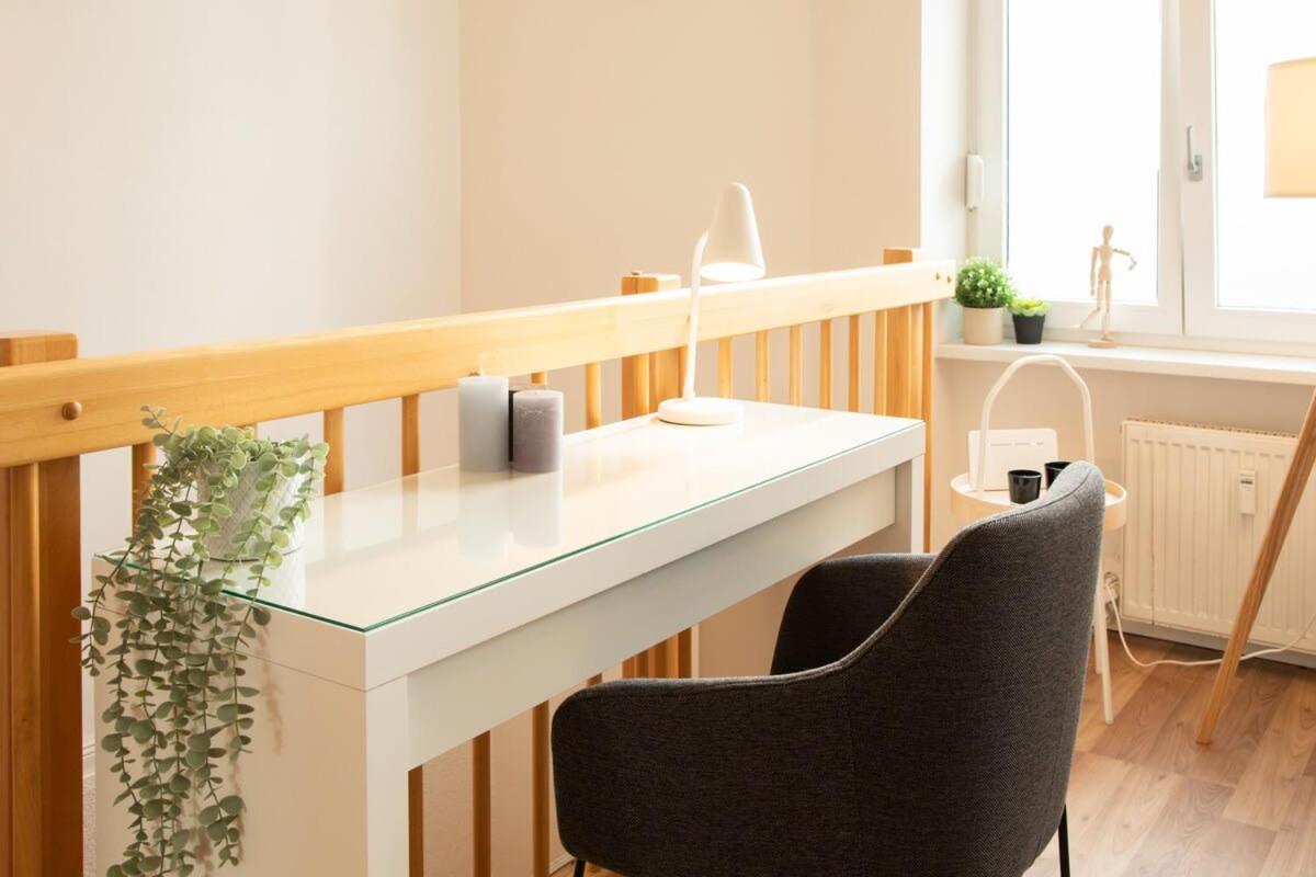 Homely Berlin - Spacious Flat Quiet, Friedrichstraße, River