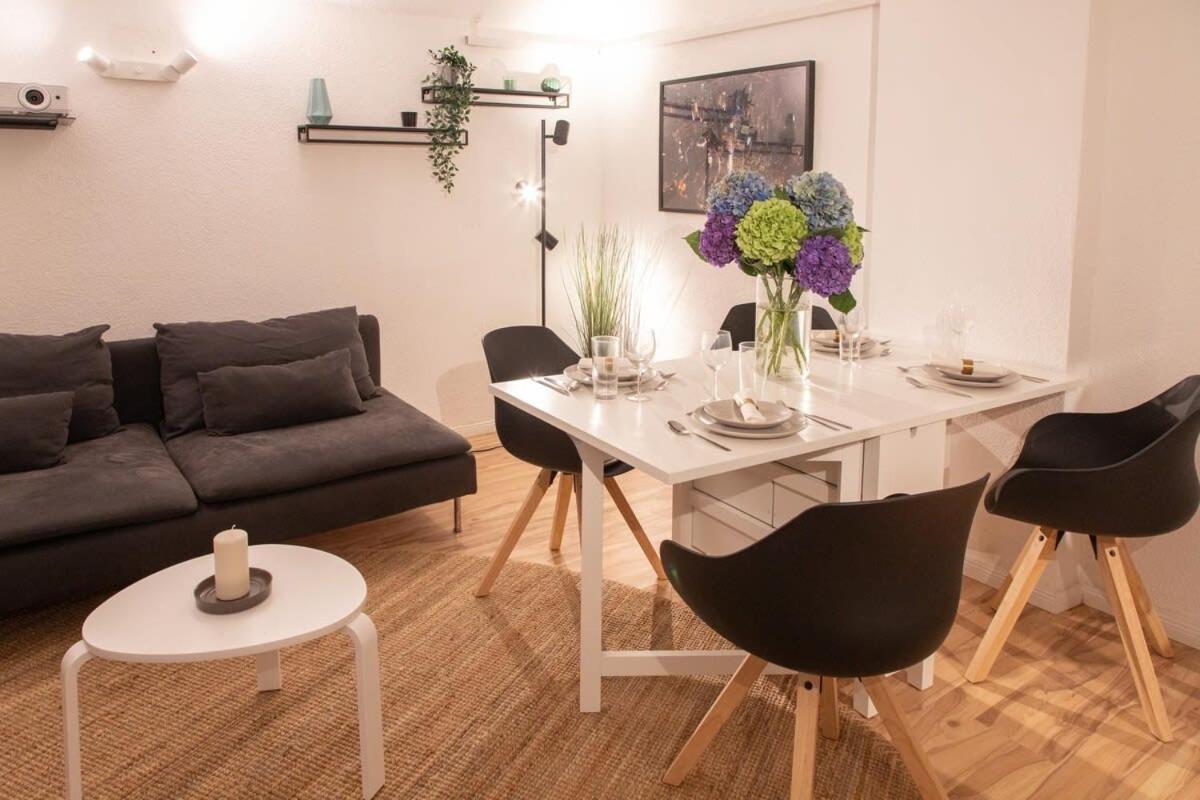 Homely Berlin - Spacious Flat Quiet, Friedrichstraße, River