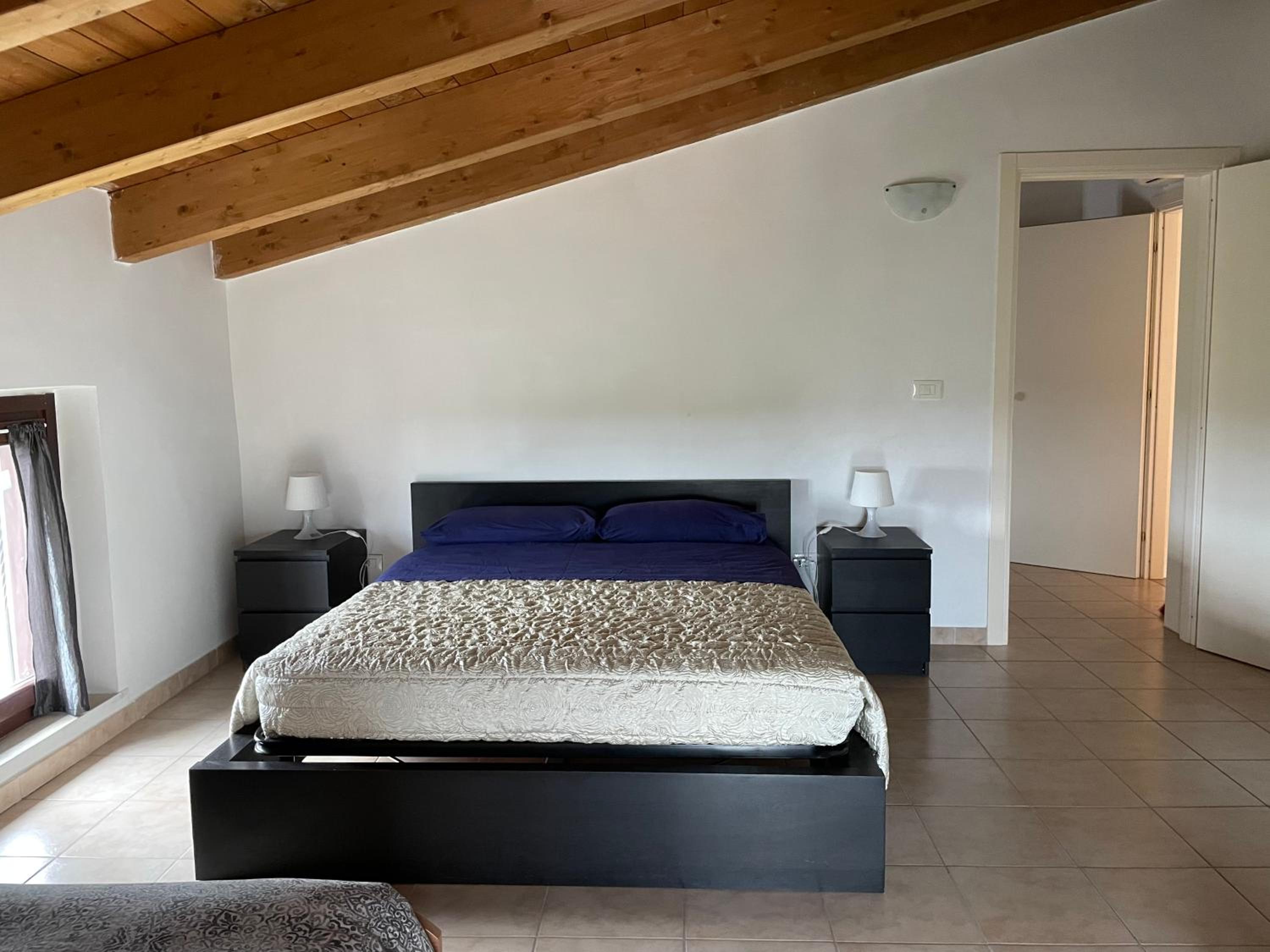 Le Mansarde en Ortona — hotel room