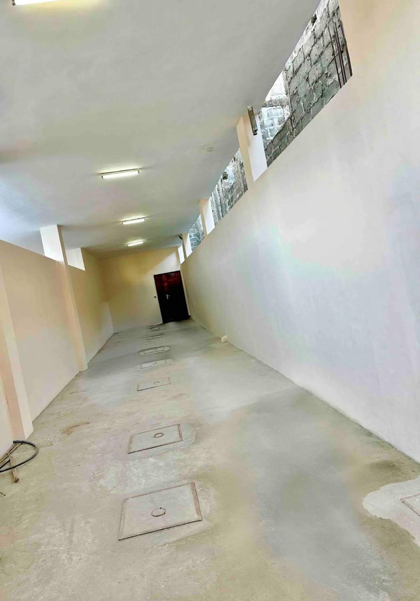 Spacious Private Room With Balcony (Private Shower Downstairs)