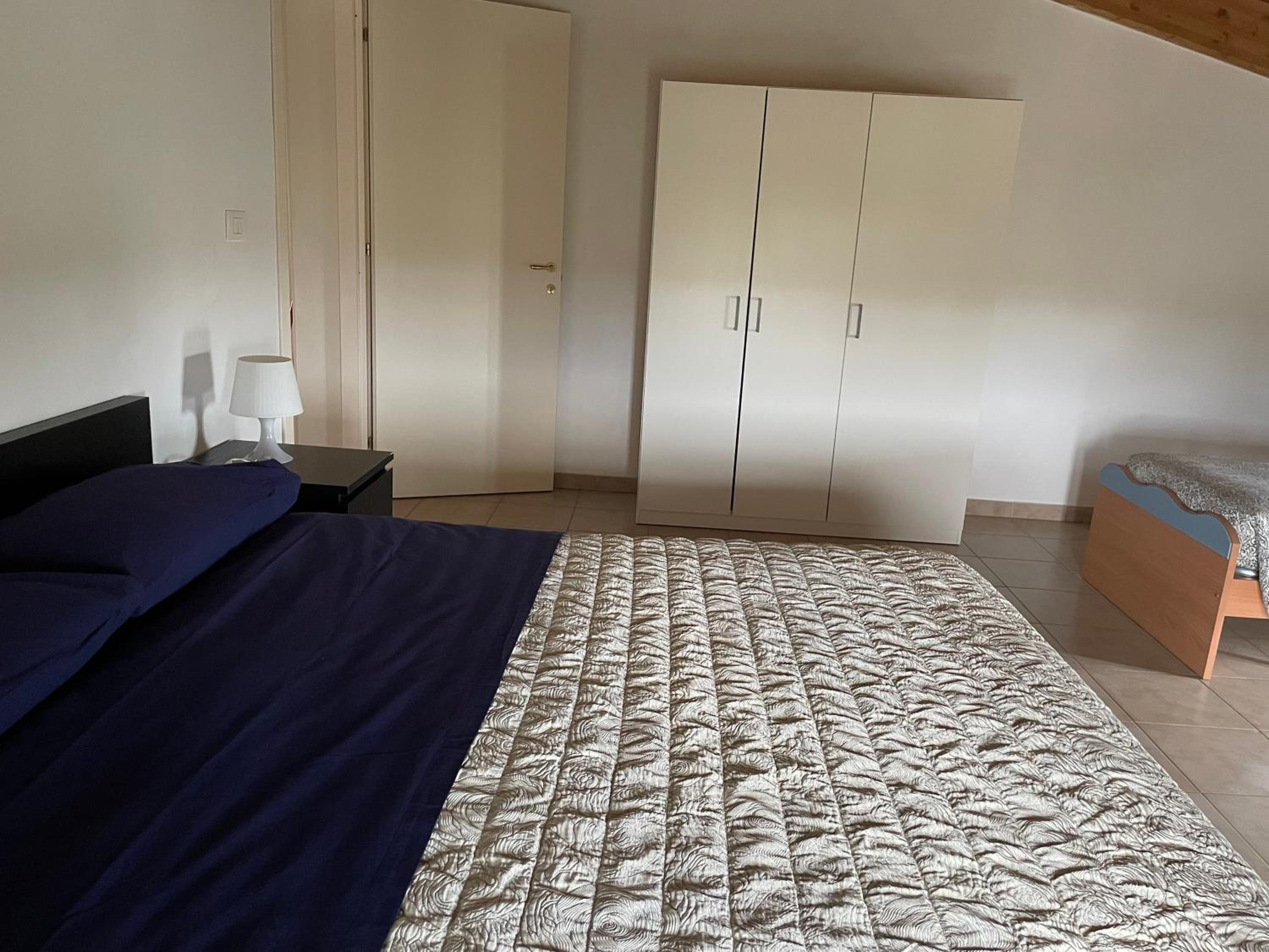 Le Mansarde en Ortona — hotel room
